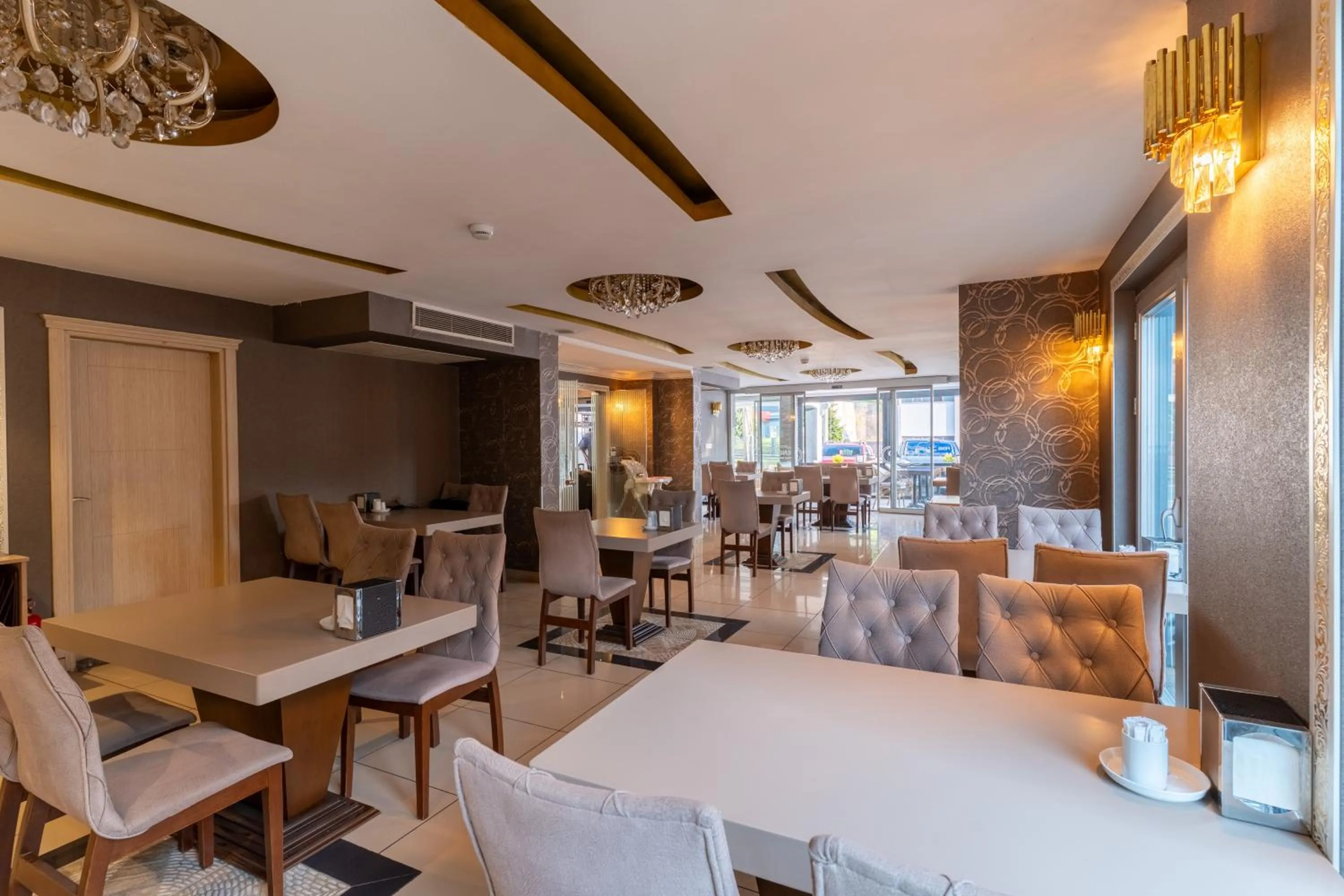 Restaurant/places to eat in Fengo Hotel & Spa