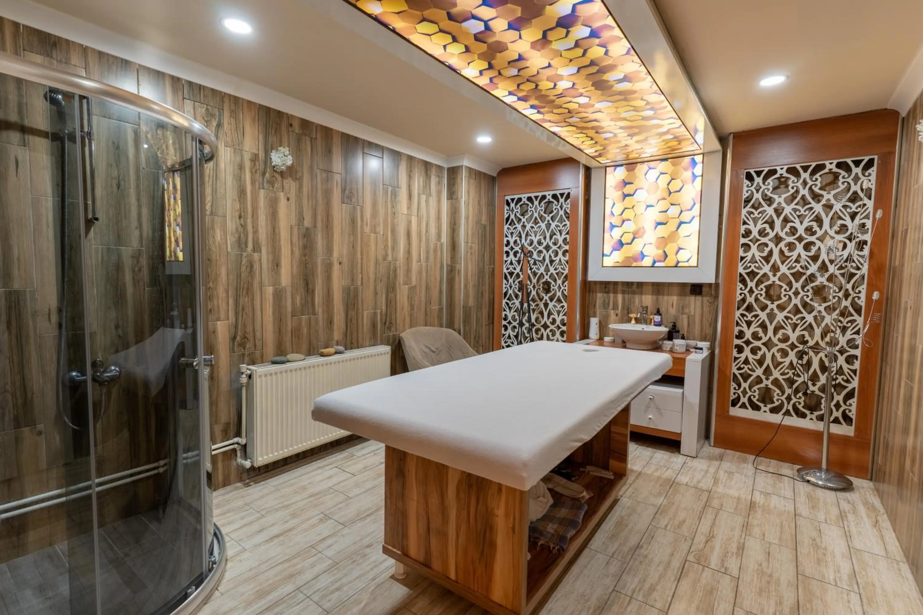 Massage in Fengo Hotel & Spa