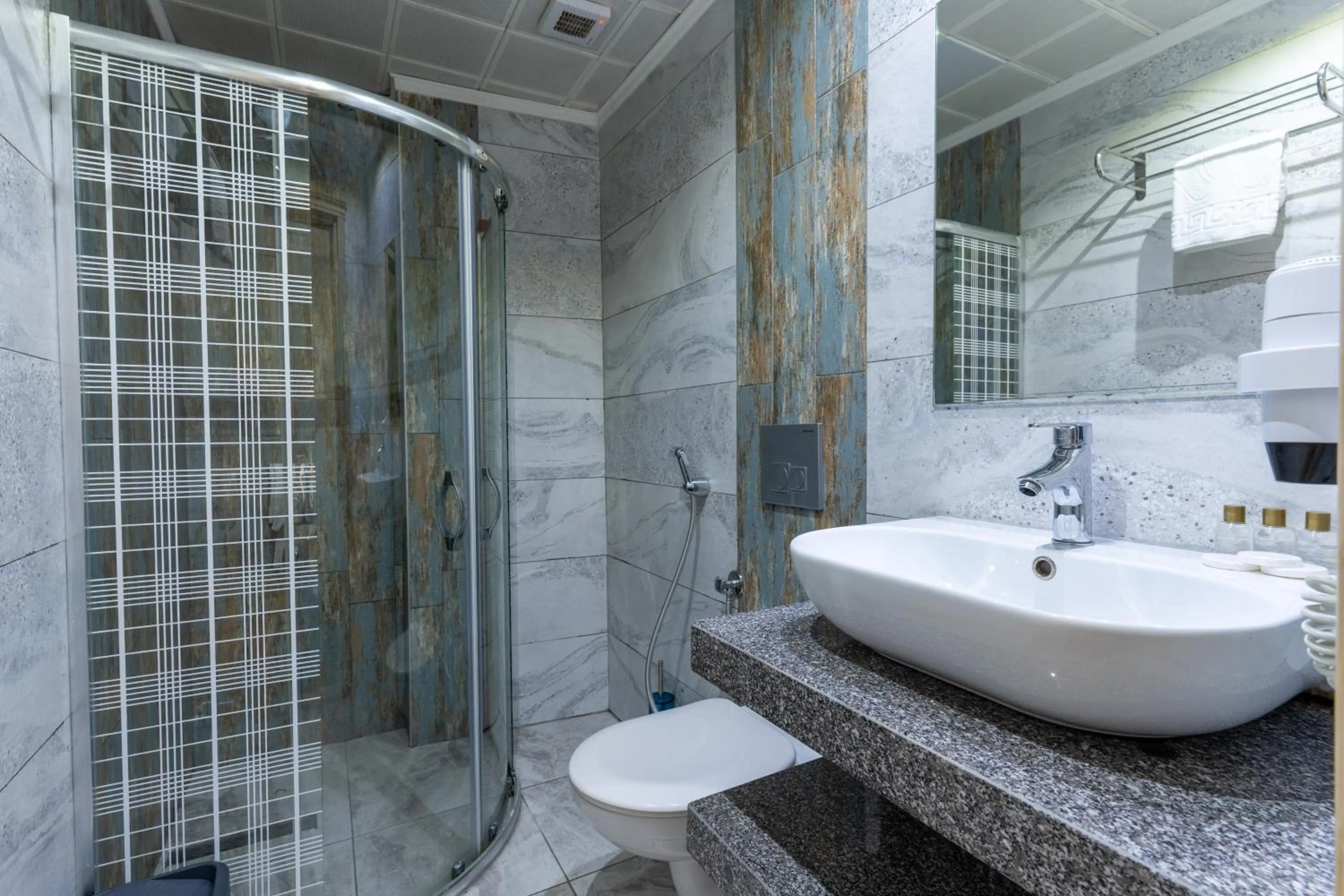 Toilet in Fengo Hotel & Spa