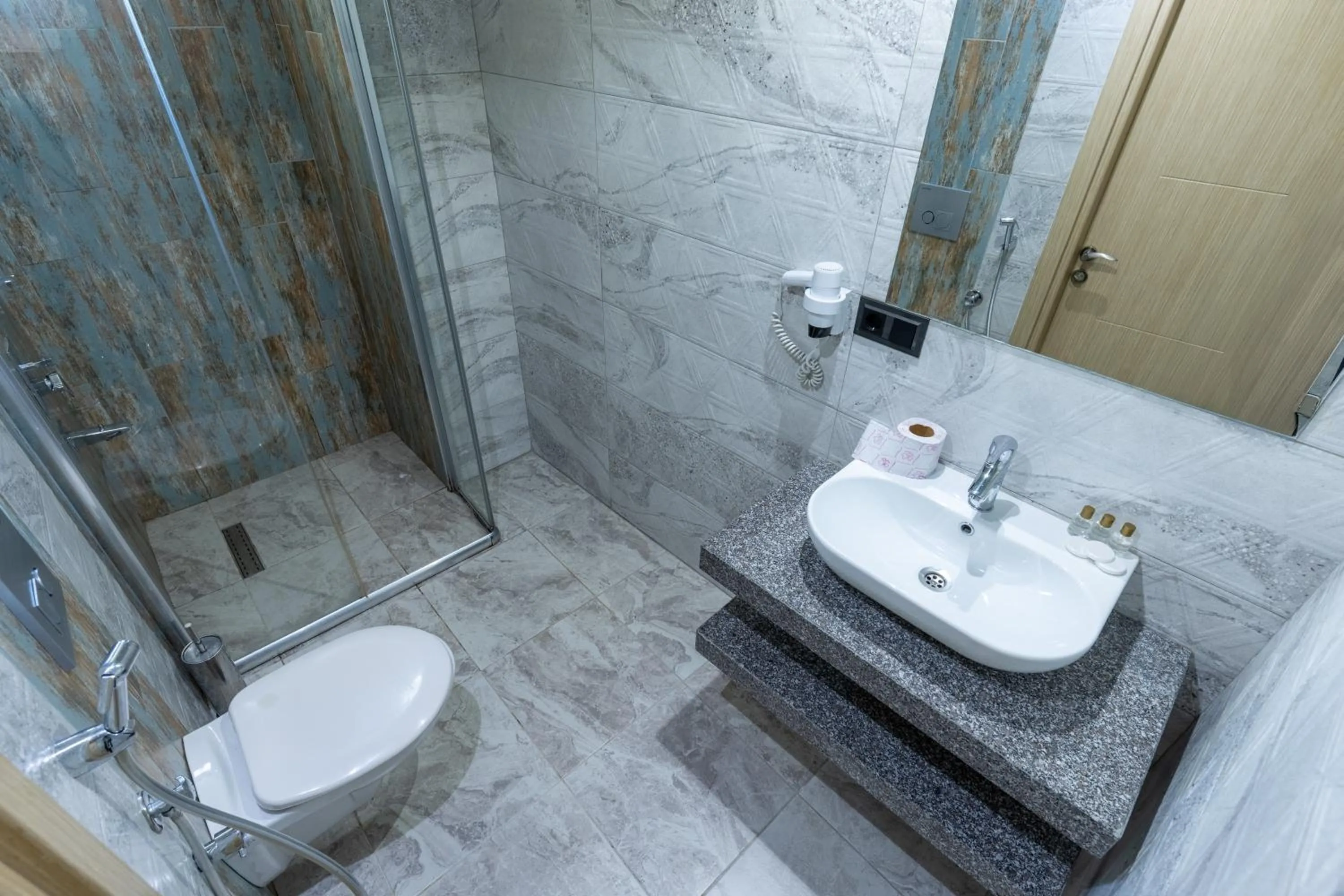 Toilet in Fengo Hotel & Spa