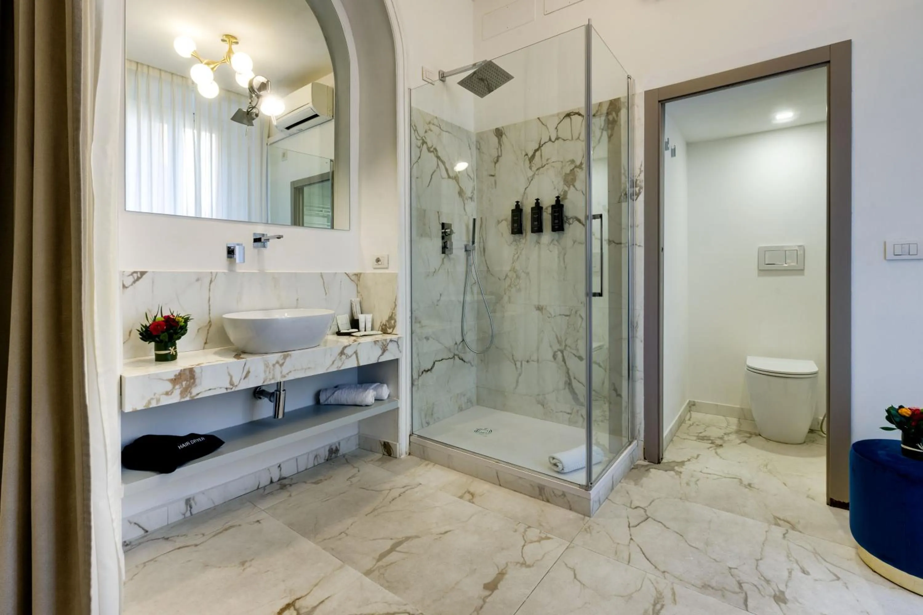 Bathroom in V Collection Piazza Farnese Luxury Suites