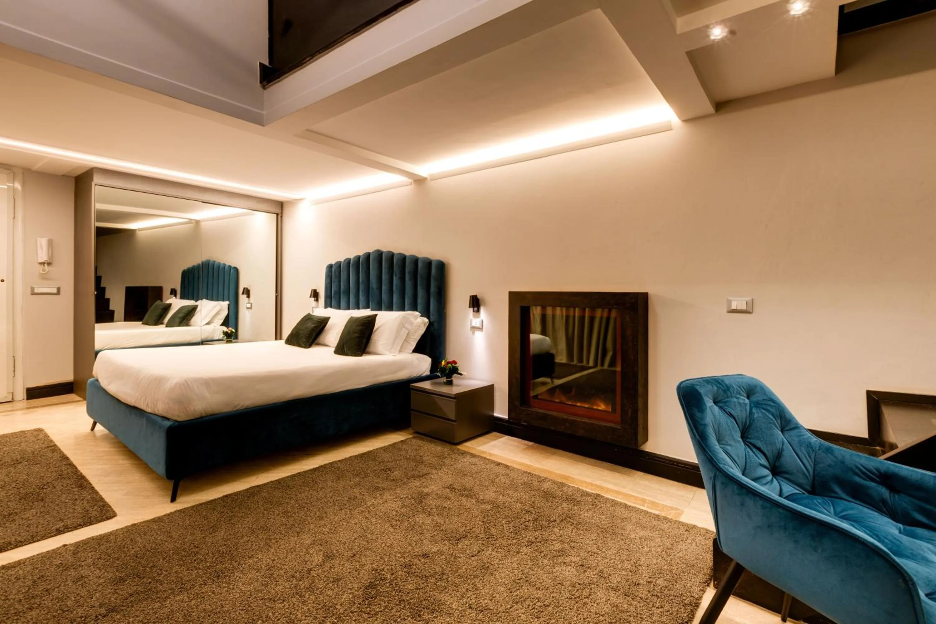 Bedroom, Bed in V Collection Piazza Farnese Luxury Suites