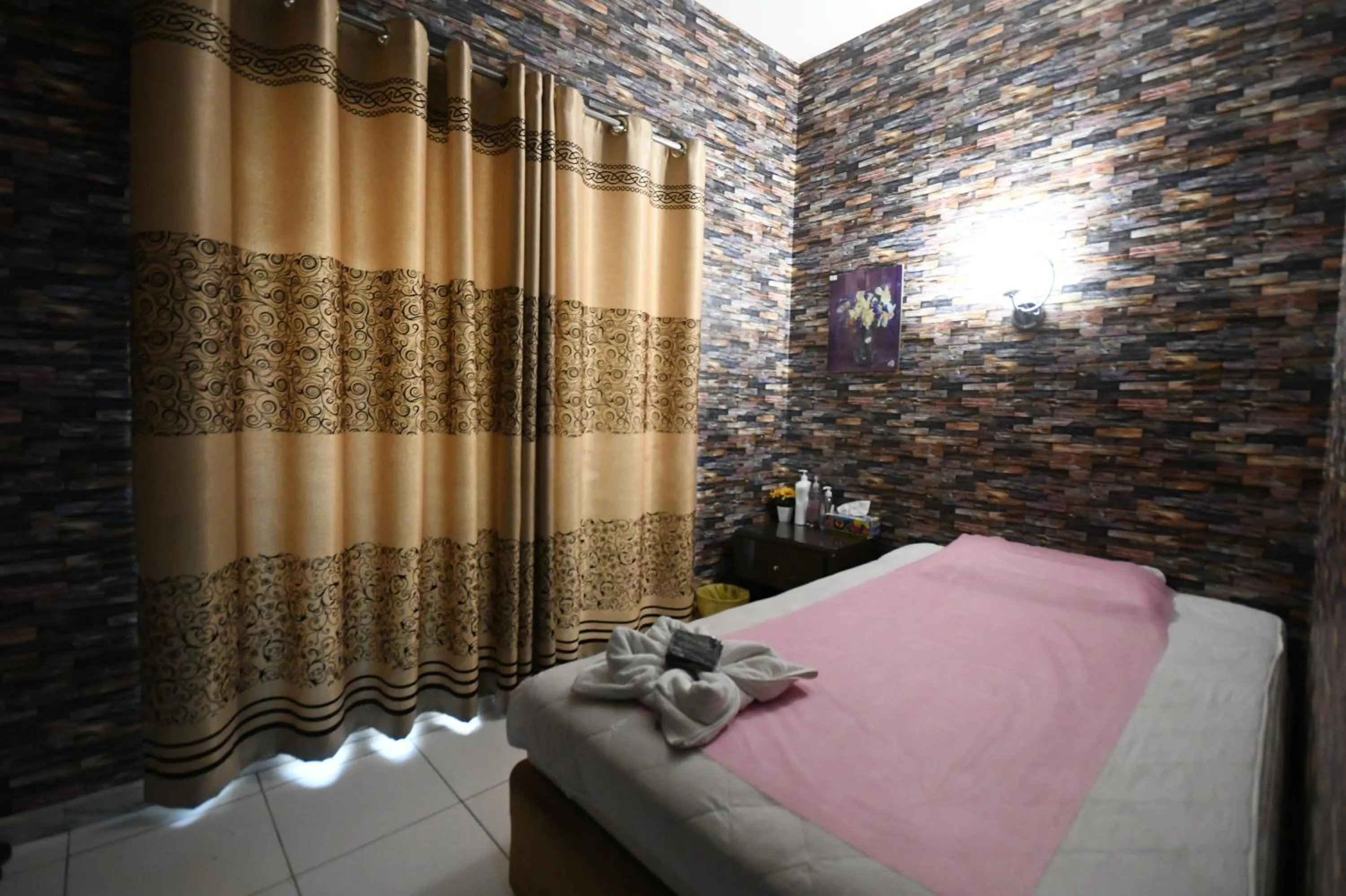 Massage, Bed in Aygro Hotel