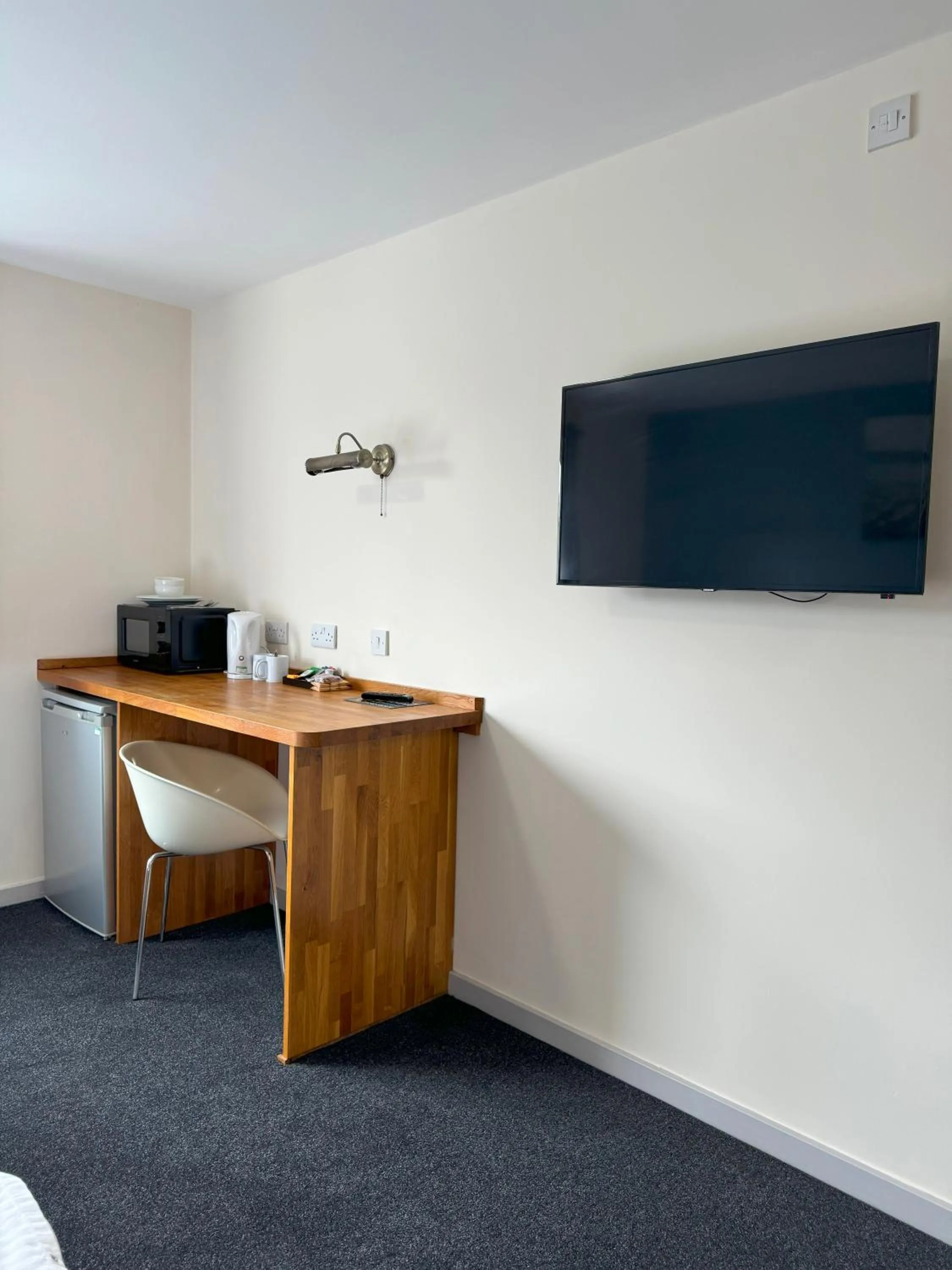 Kitchen or kitchenette in Citilodge Wakefield Hotel by Roomsbooked