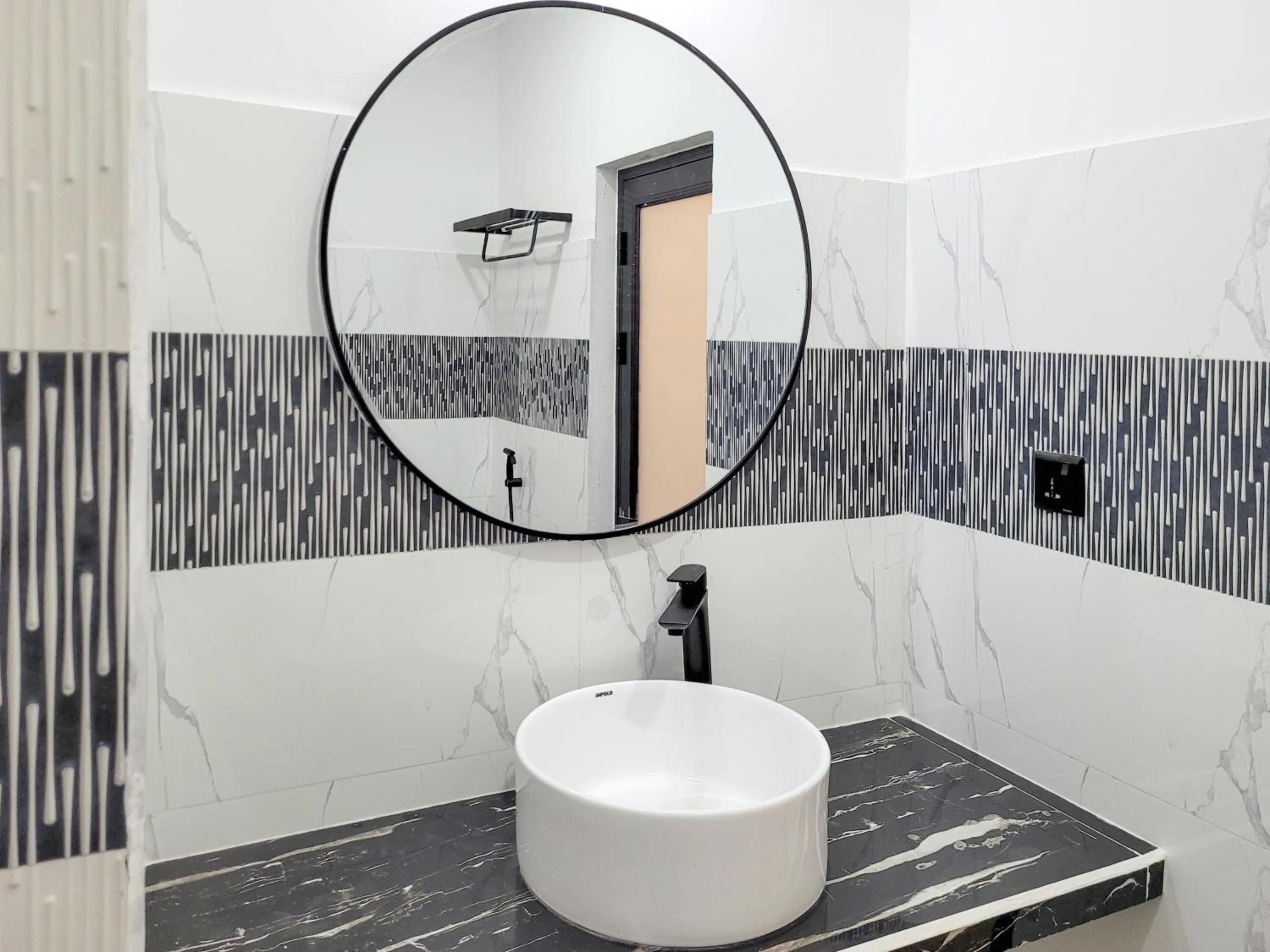 Bathroom in Belvedere Thoddoo