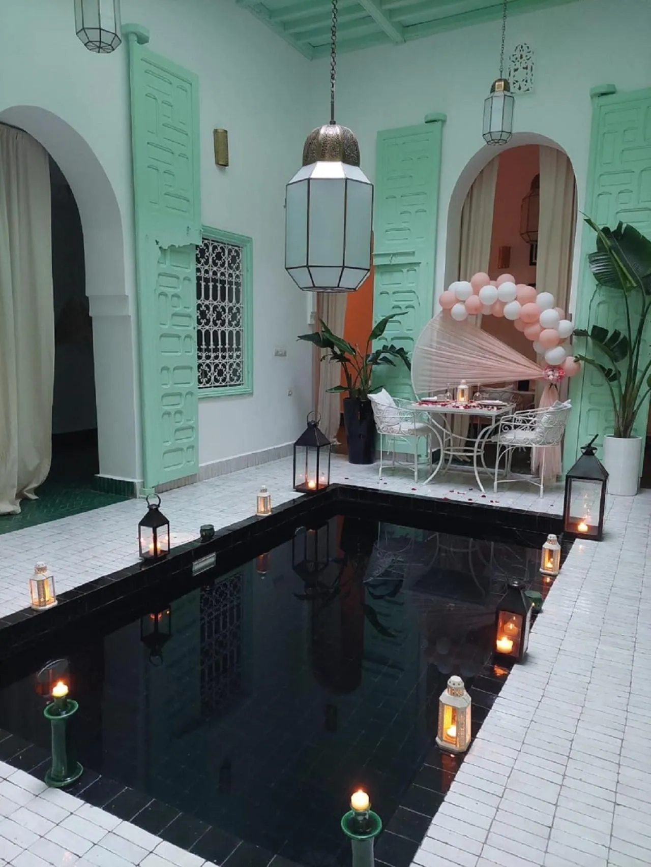 Restaurant/places to eat in Riad Dar Rabiaa