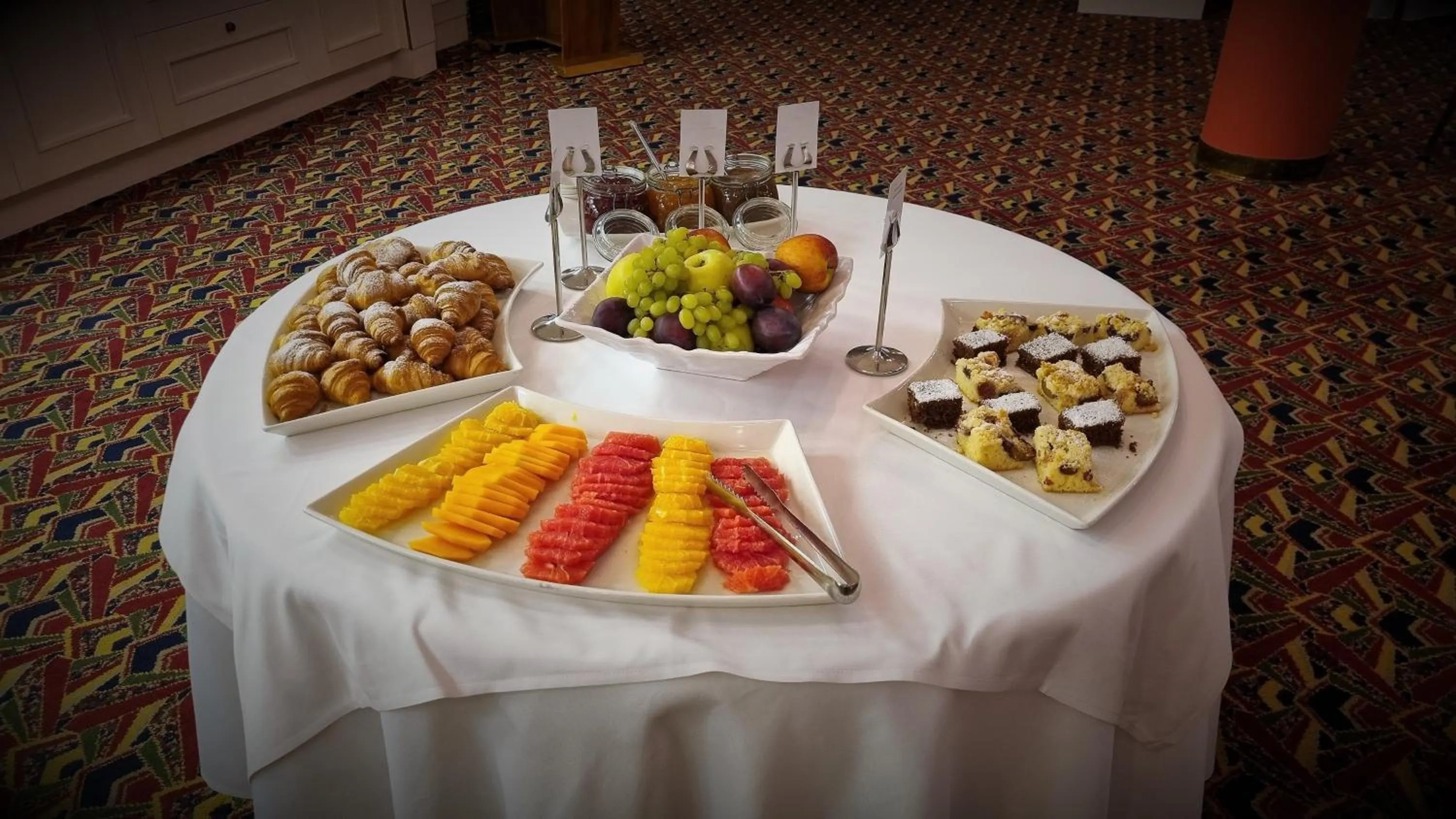 Restaurant/places to eat in Hotel Savoy Prague