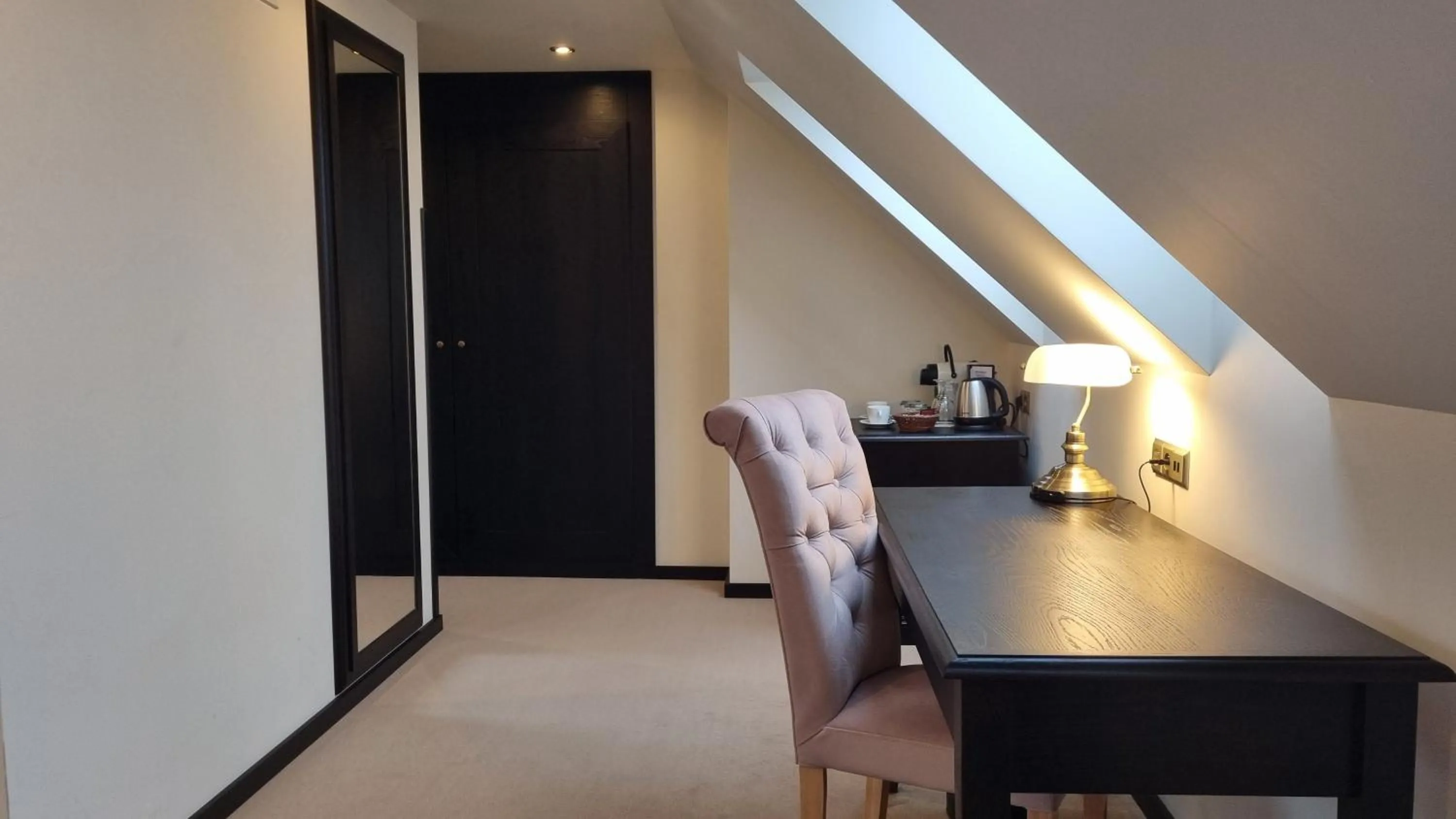 Coffee/tea facilities in Hotel Savoy Prague