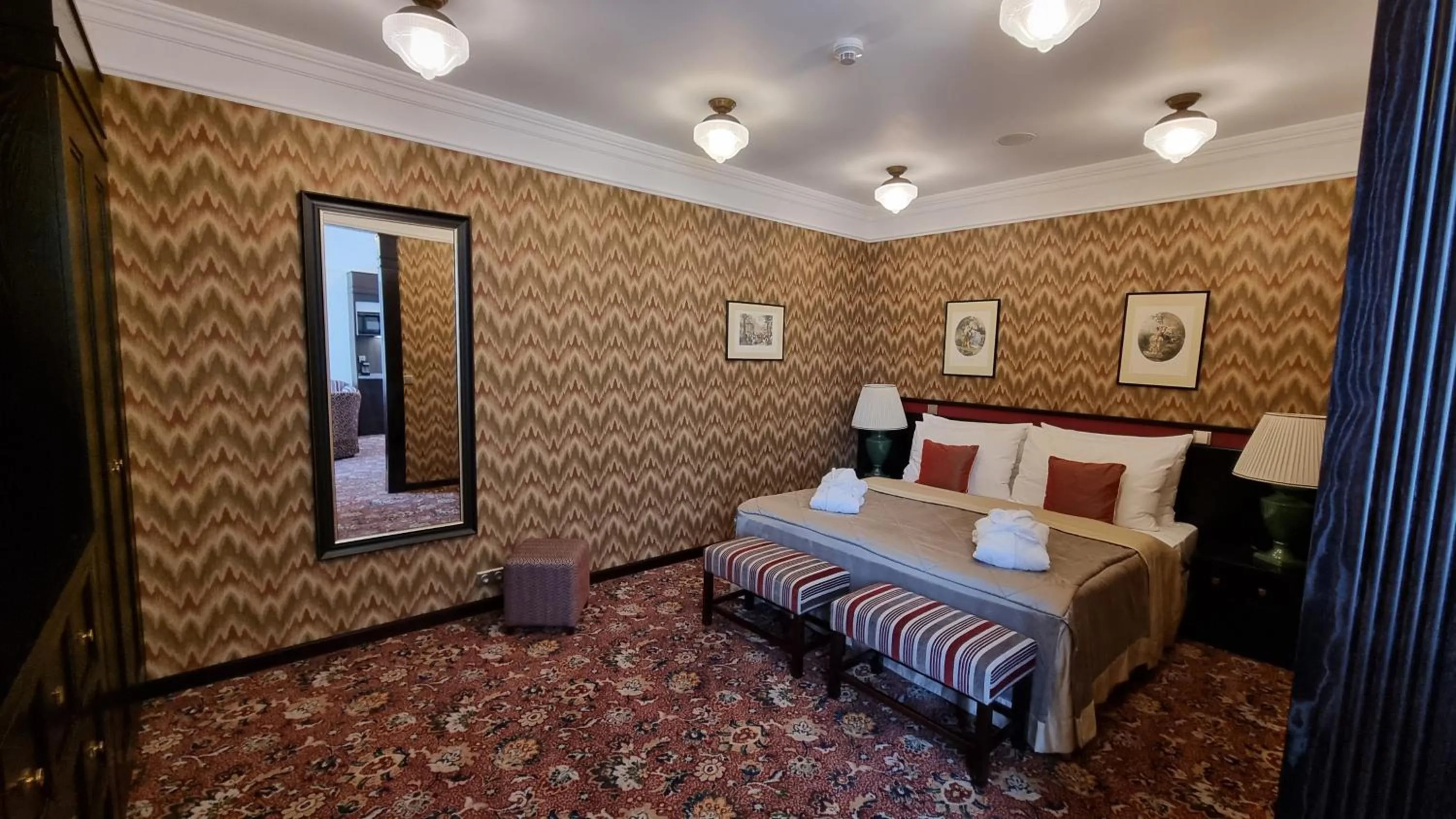 Bed in Hotel Savoy Prague