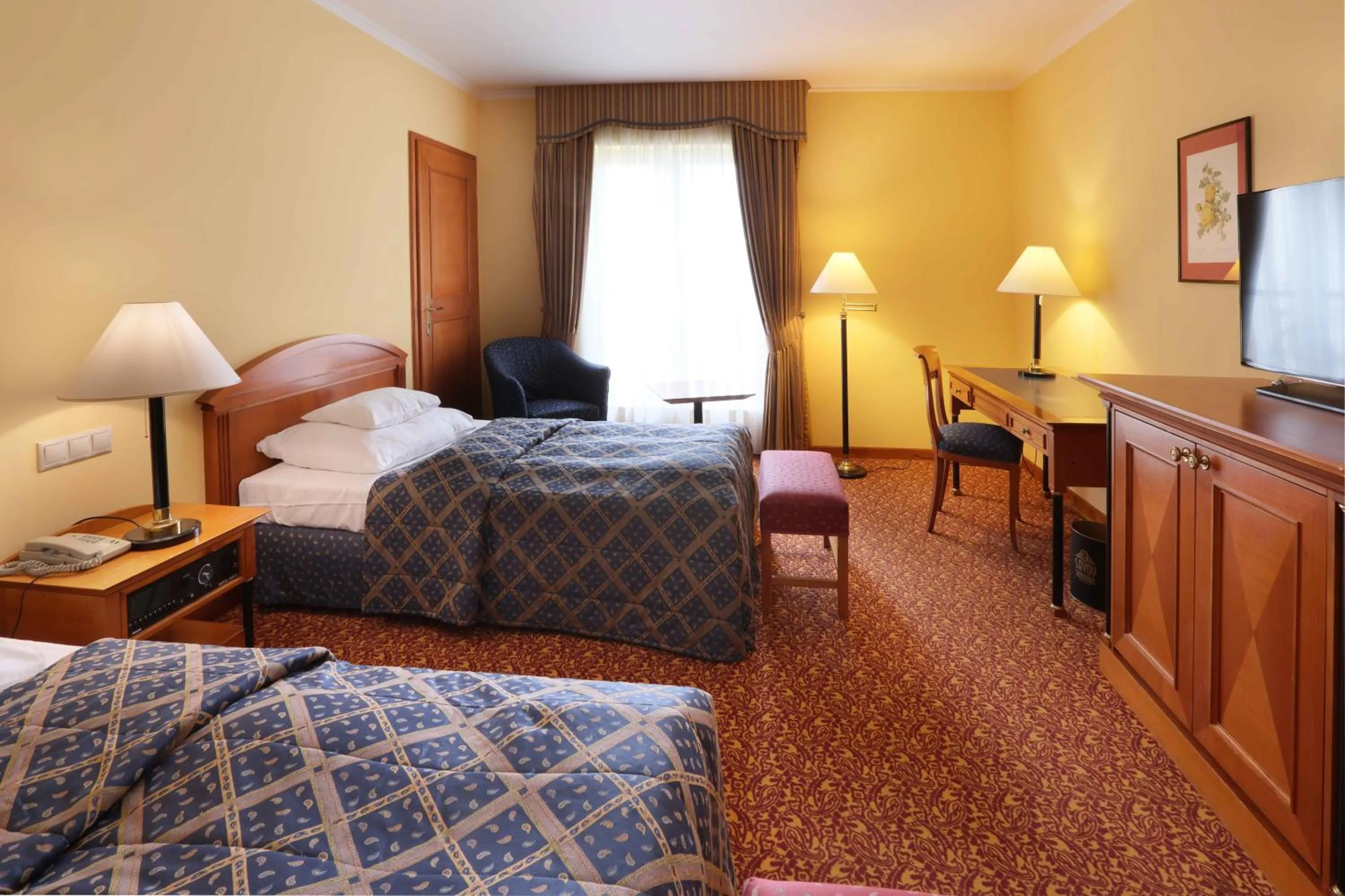 Bed in Hotel Savoy Prague