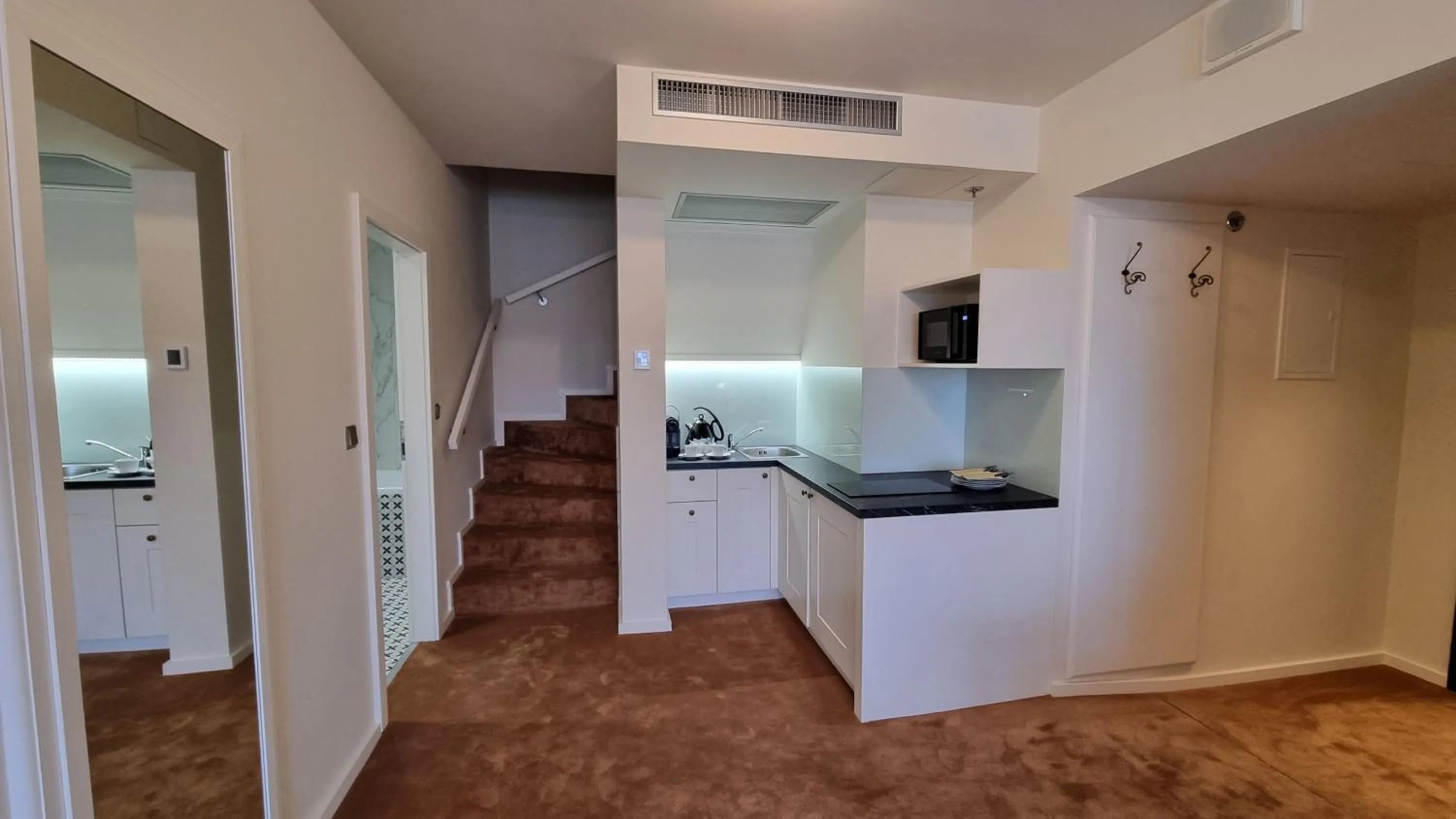 Coffee/tea facilities in Hotel Savoy Prague