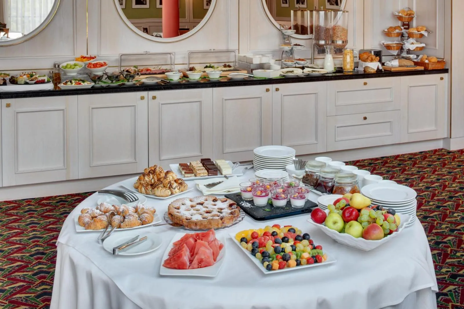 Breakfast in Hotel Savoy Prague