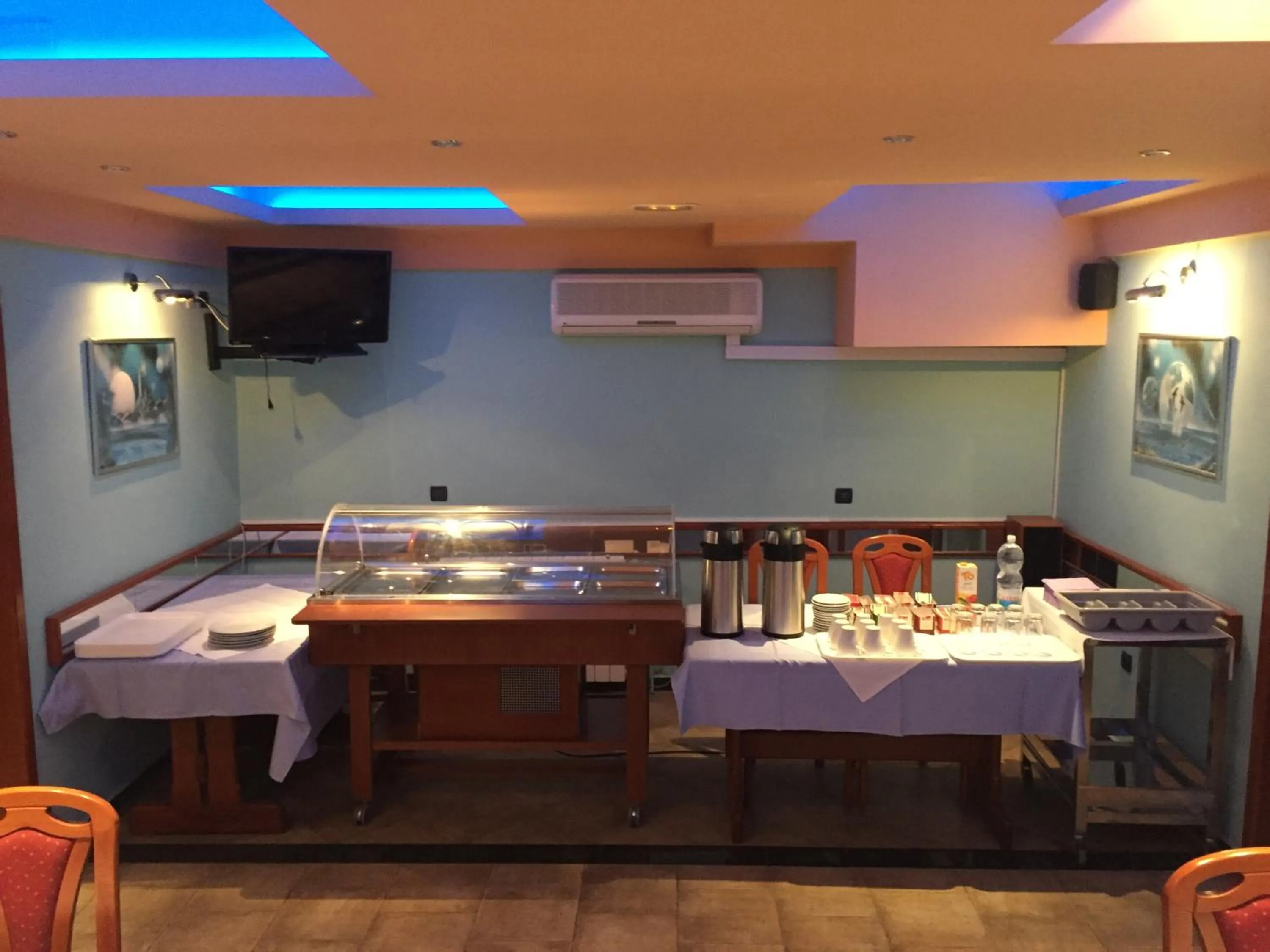 Restaurant/places to eat in Guesthouse Varnica