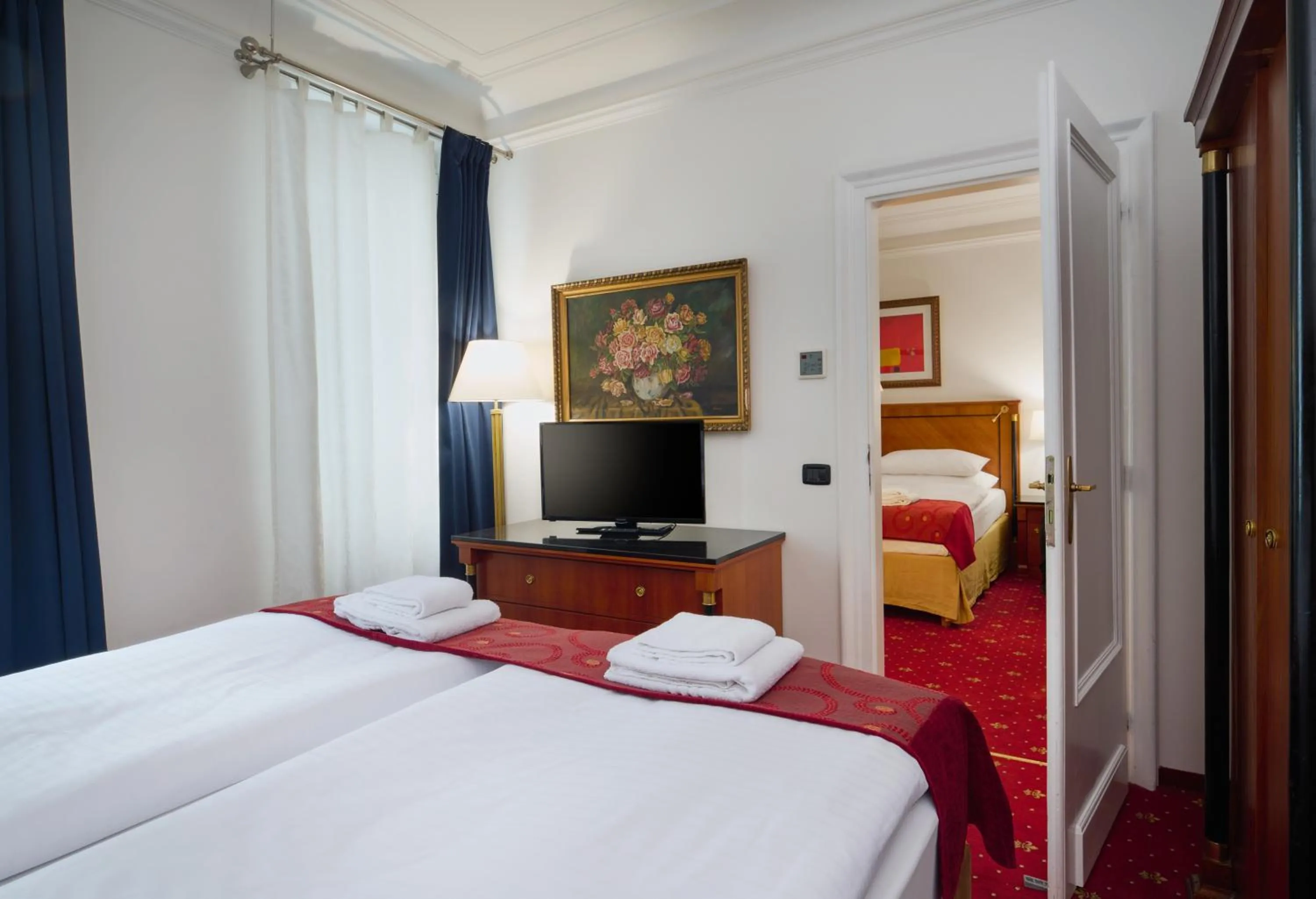 Bedroom, Bed in Hotel Bologna