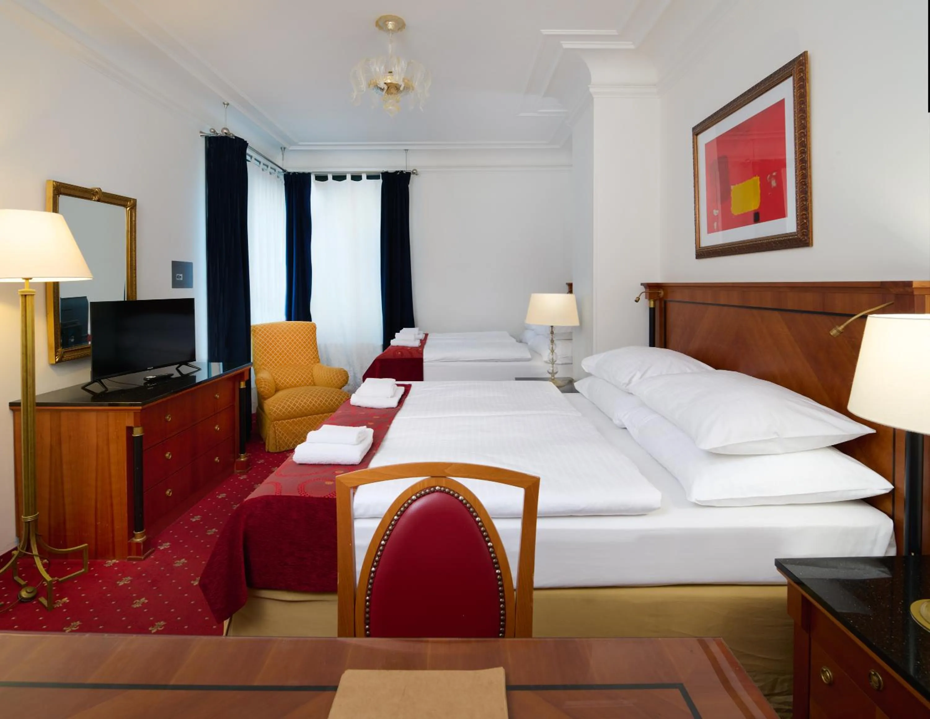 Bedroom, Bed in Hotel Bologna