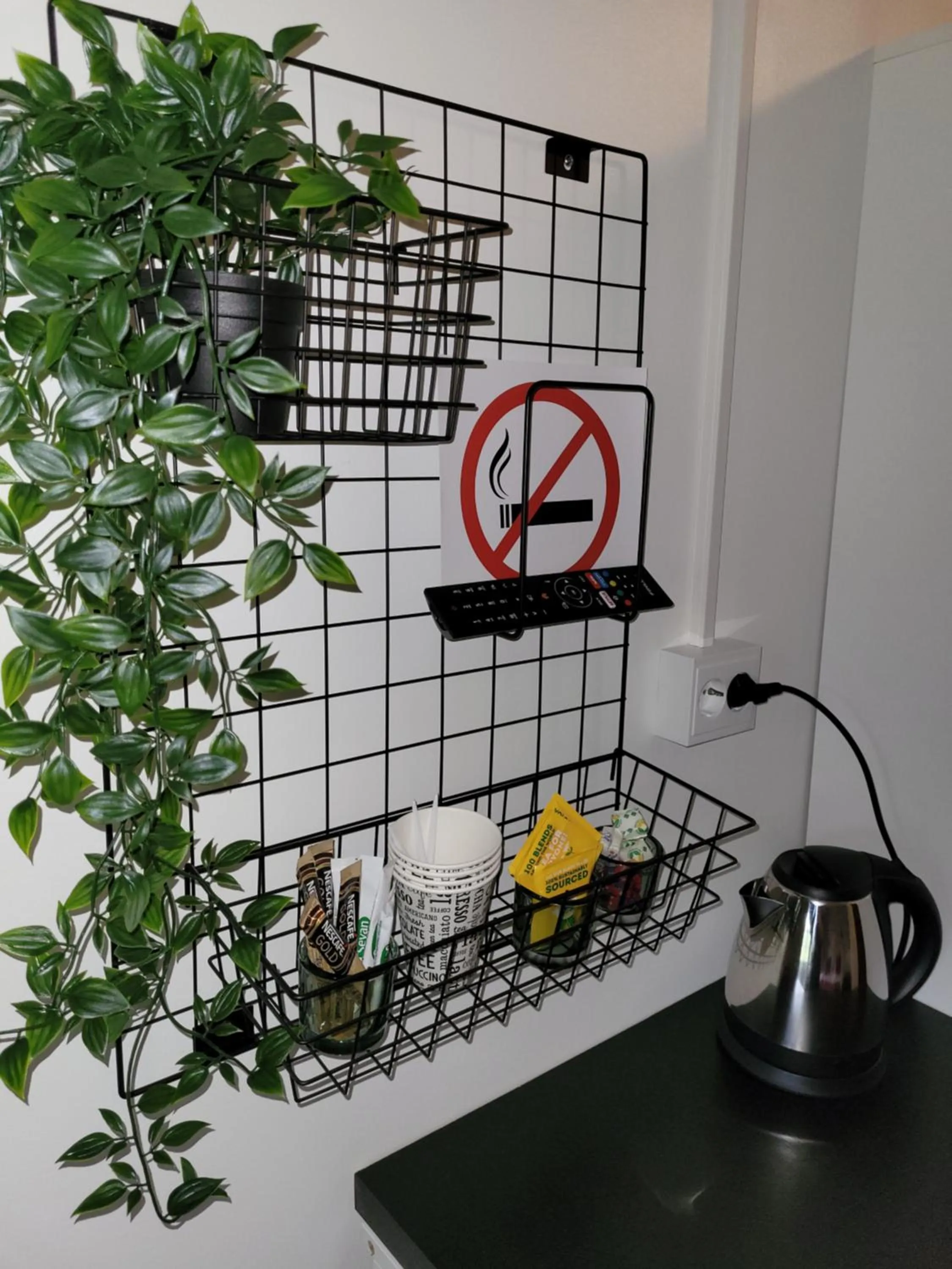 Coffee/tea facilities in Hotelli Salpakangas