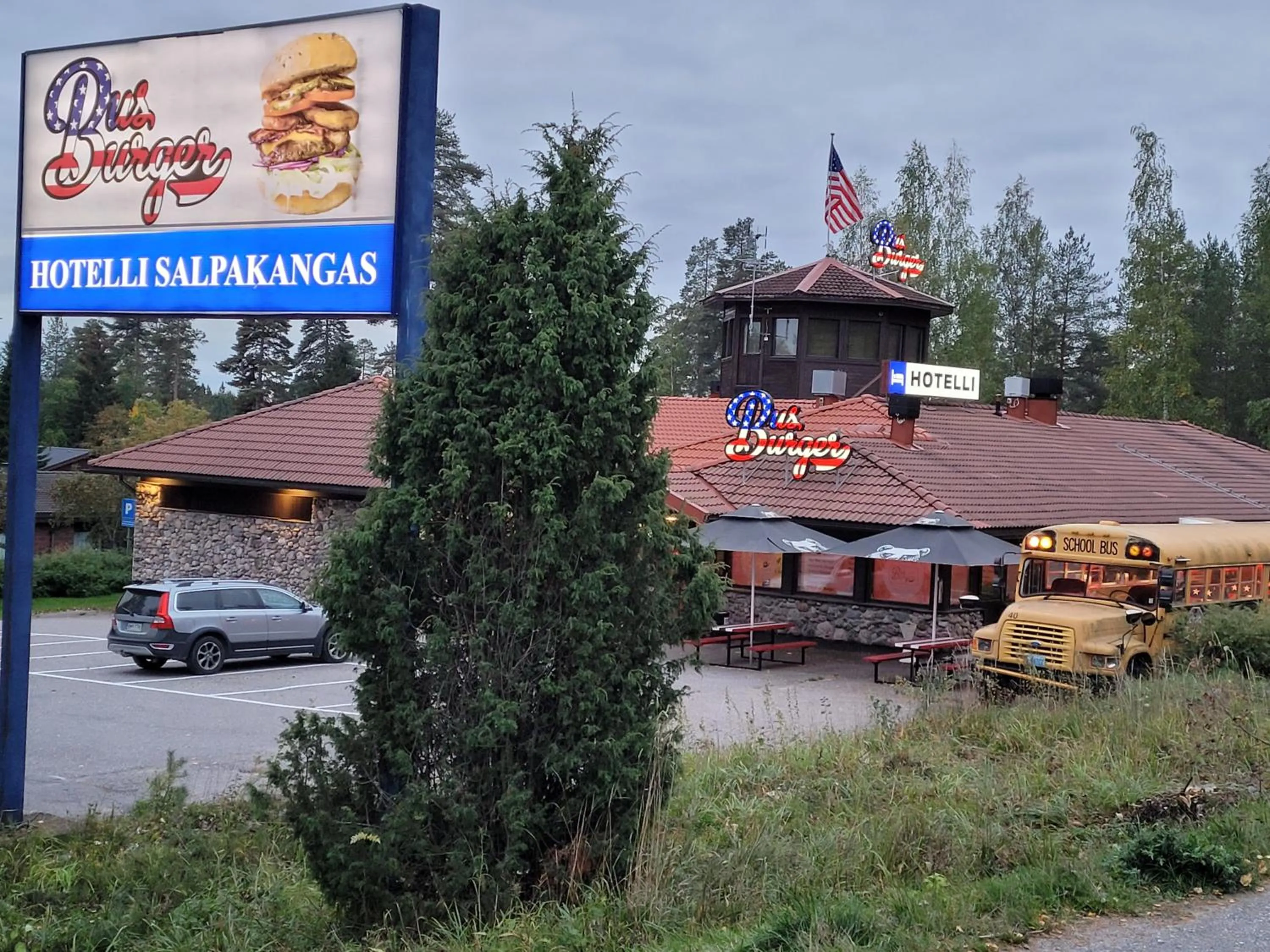 Restaurant/places to eat in Hotelli Salpakangas