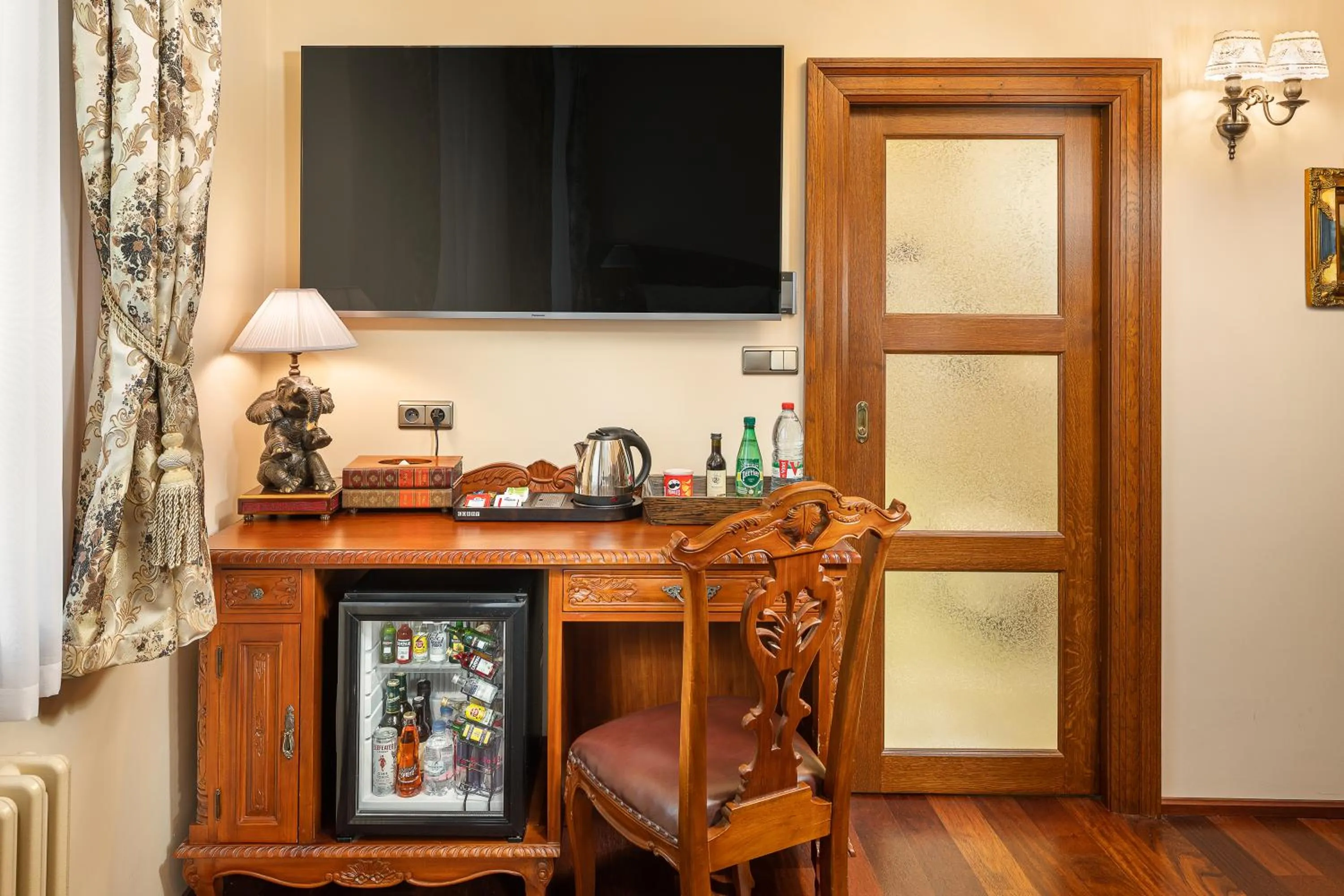 TV and multimedia in Iron Gate Hotel & Suites Prague by BHG