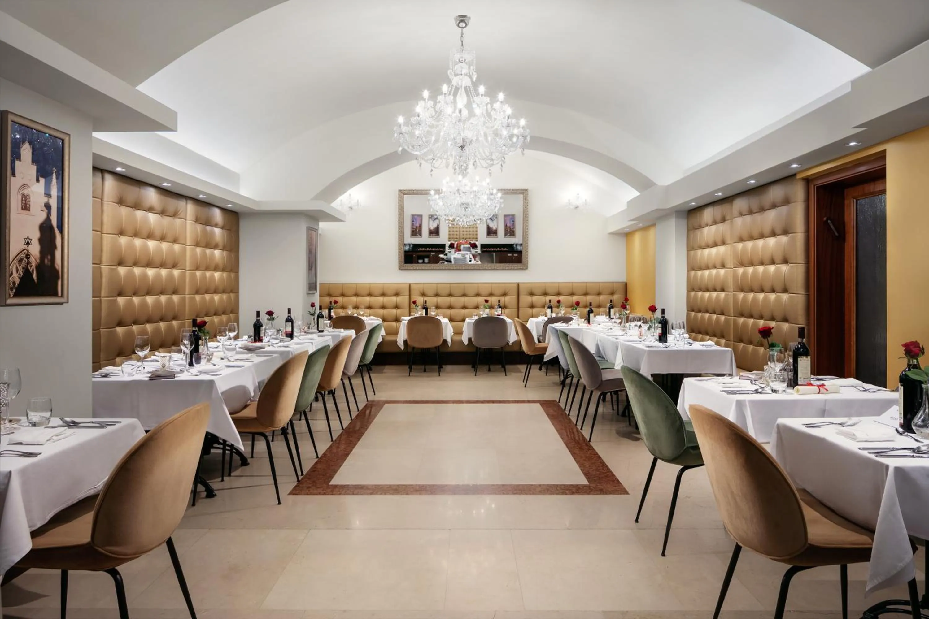 Restaurant/places to eat in Kosher Hotel King David Prague