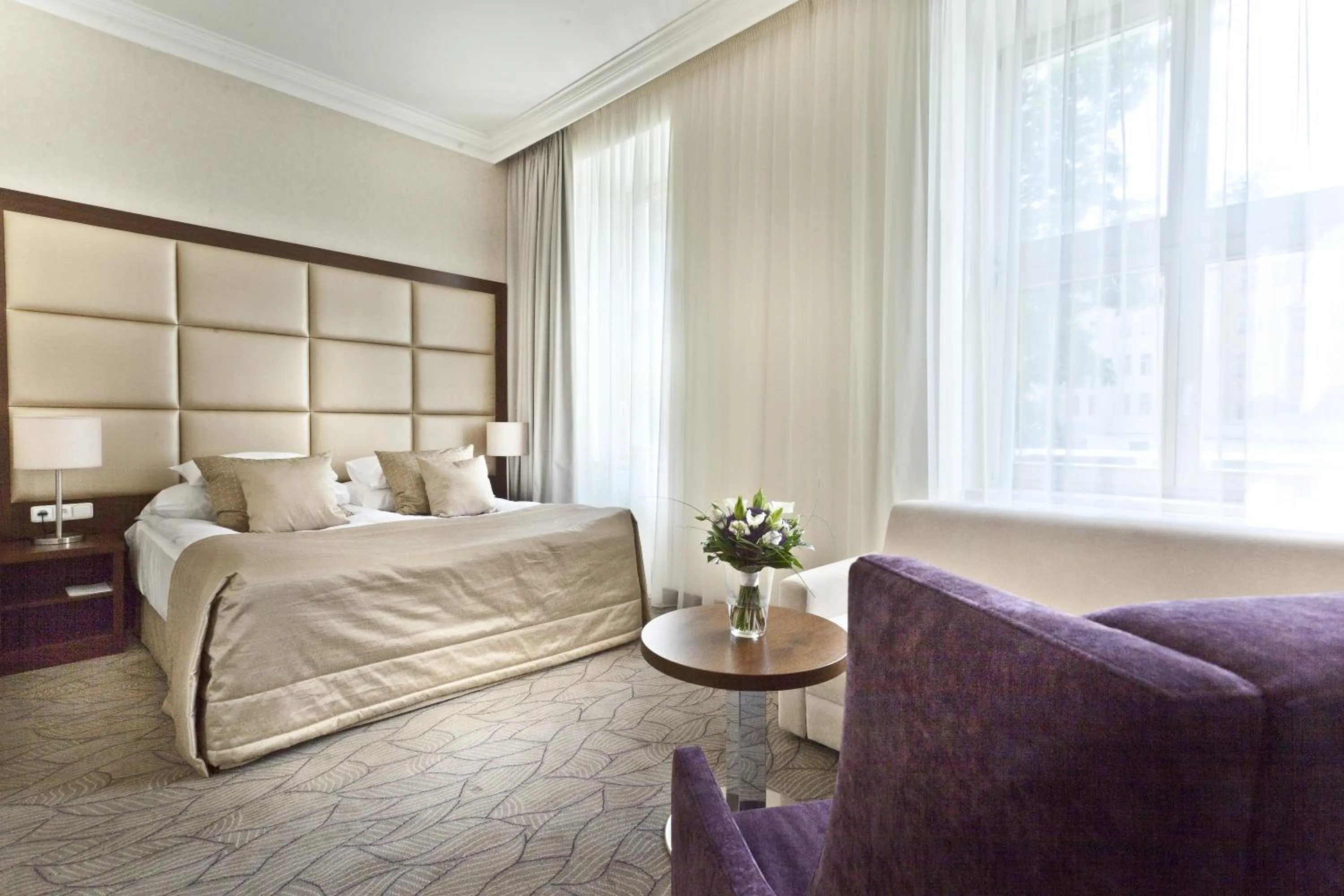 Bed in Kosher Hotel King David Prague