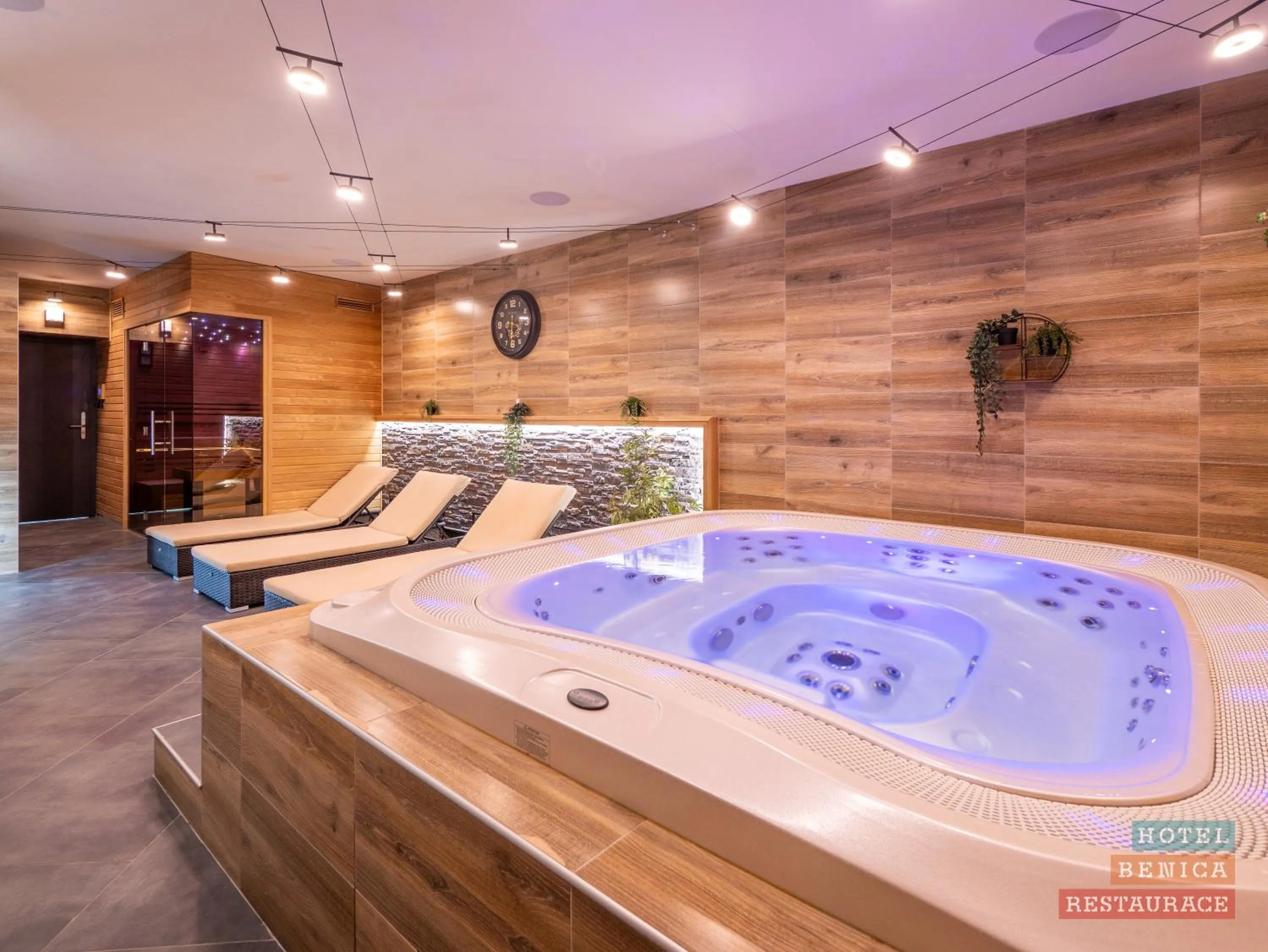 Hot Tub in Hotel Benica