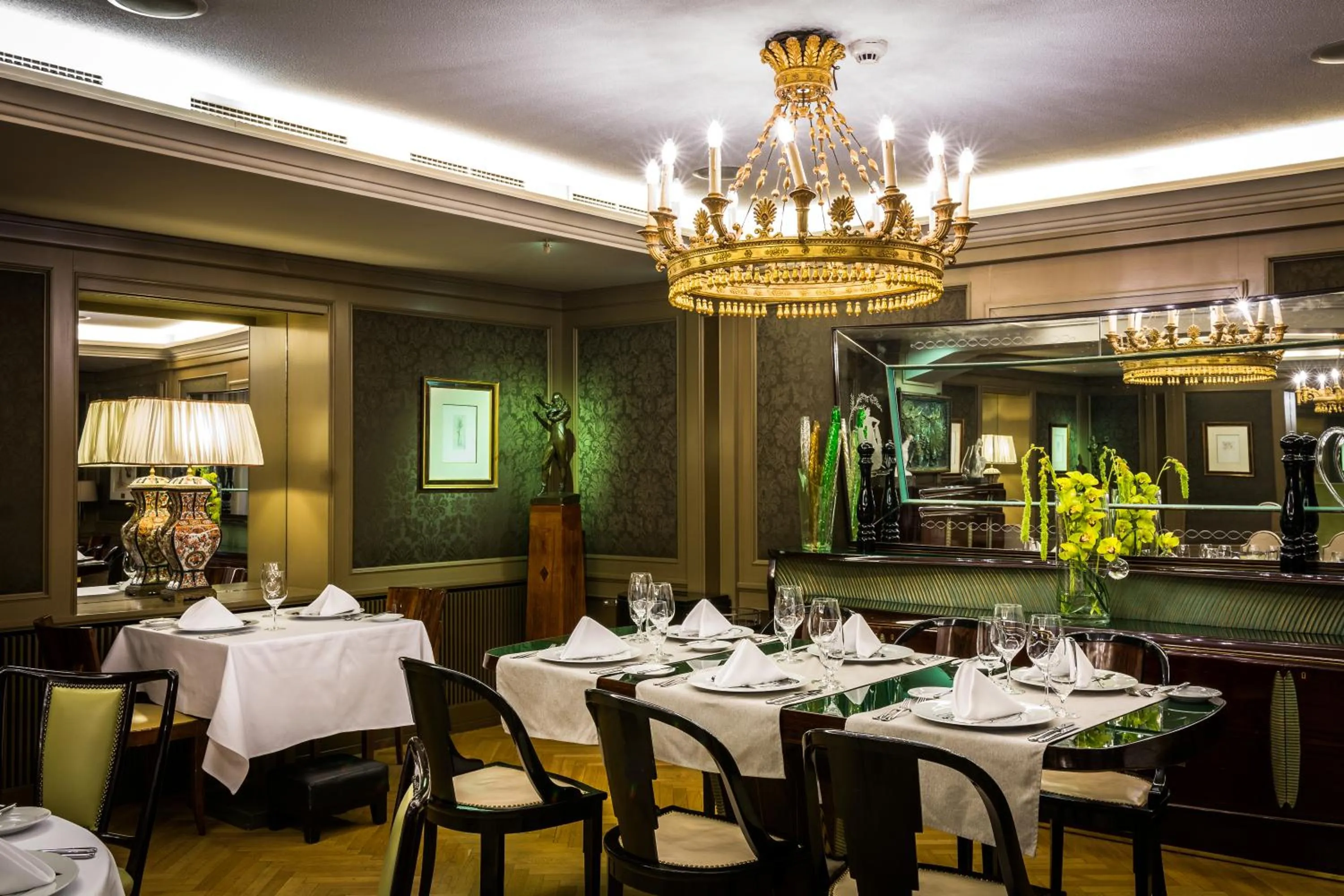 Restaurant/places to eat in Aria Hotel Prague