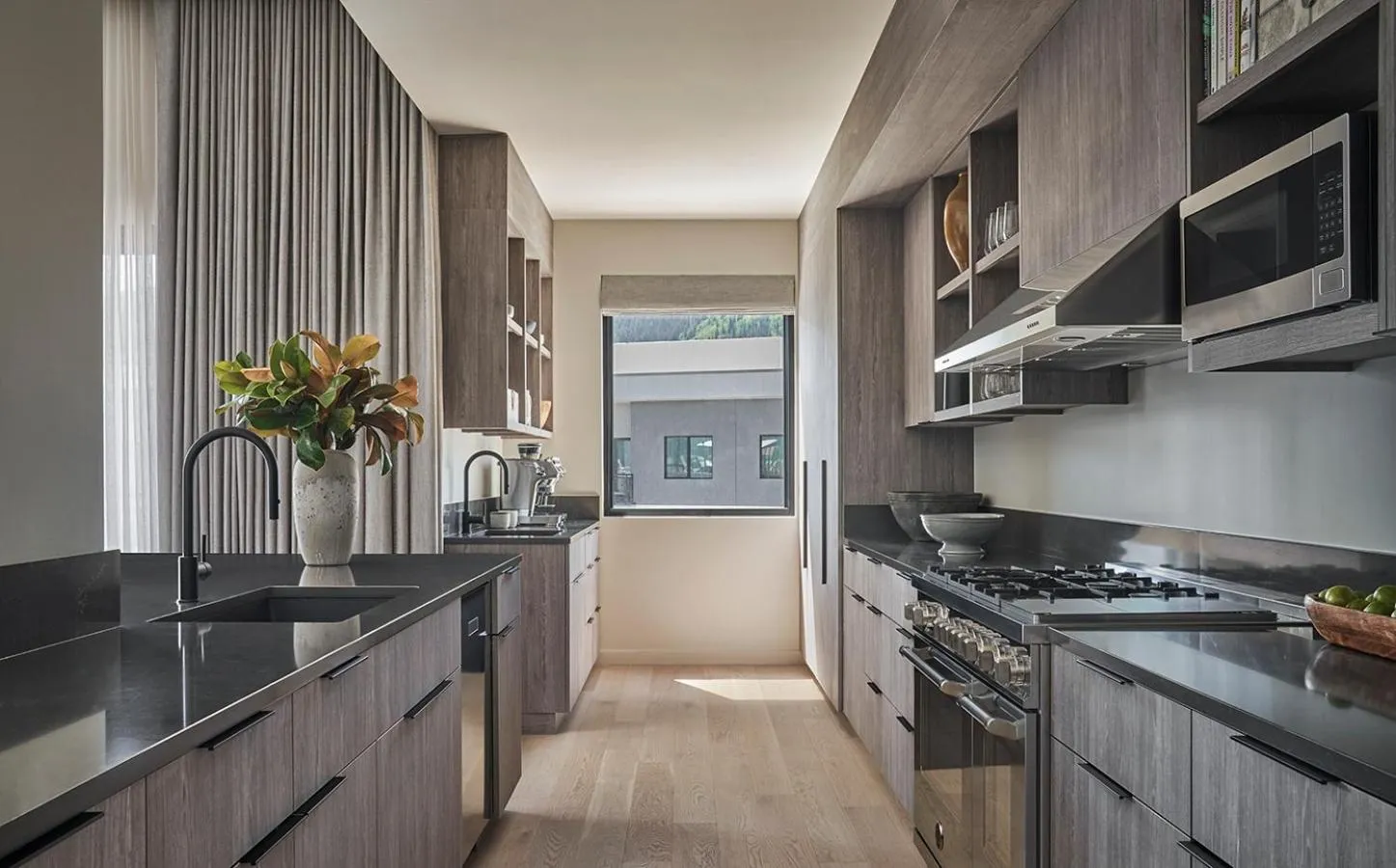 Kitchen or kitchenette in Pendry Park City