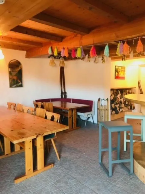 Lounge or bar in Sporthostel Rössle