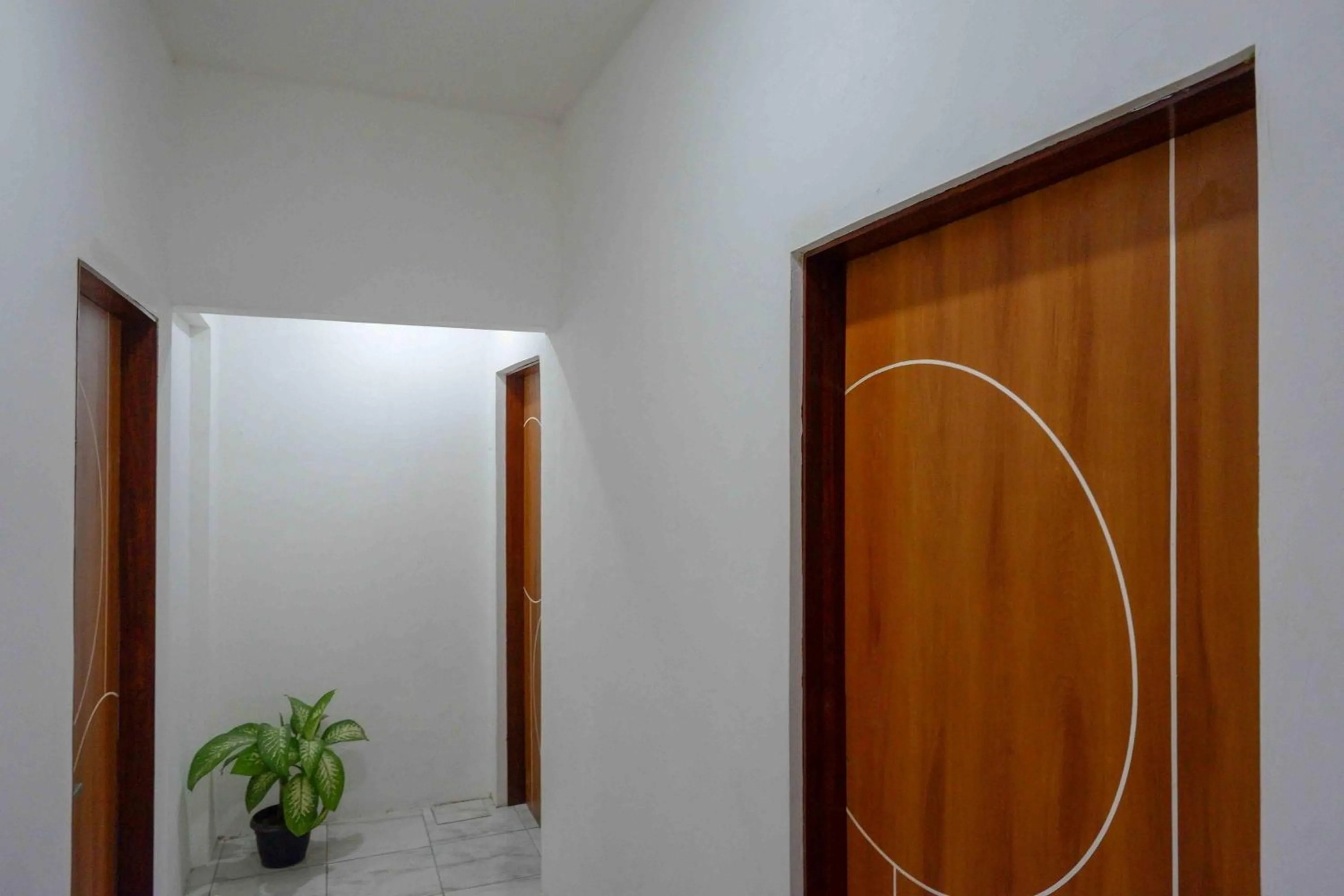 RedDoorz near GOR Jatidiri Semarang