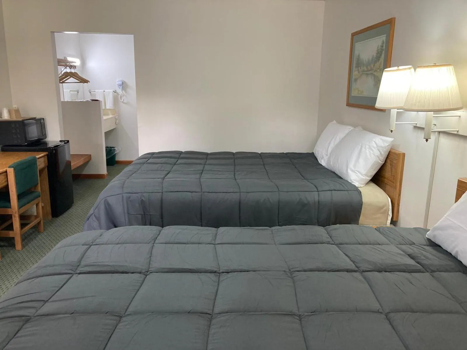 Bed in PINE VALLEY MOTEL