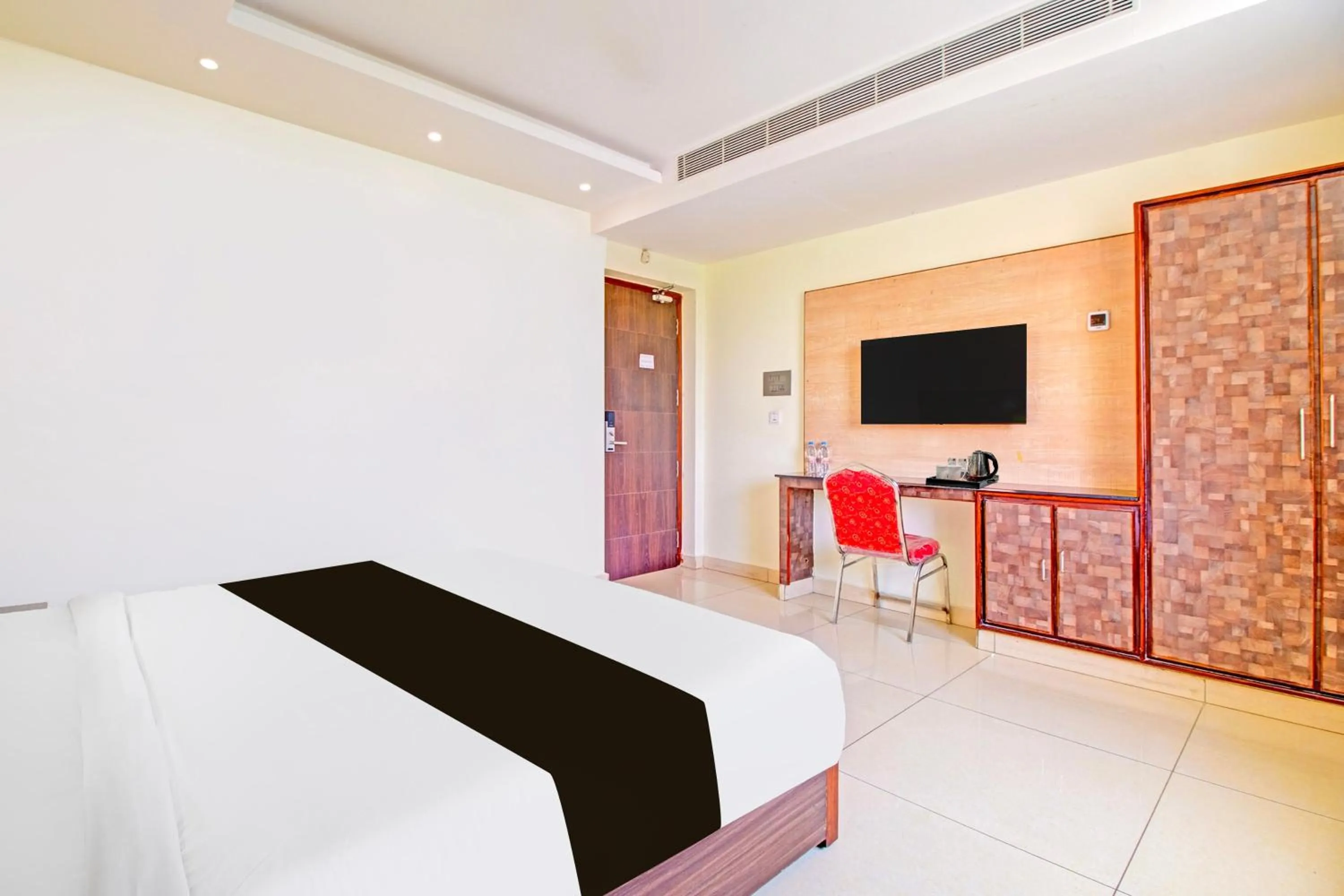 Bedroom, Bed in Super Collection O Grand Governorpet