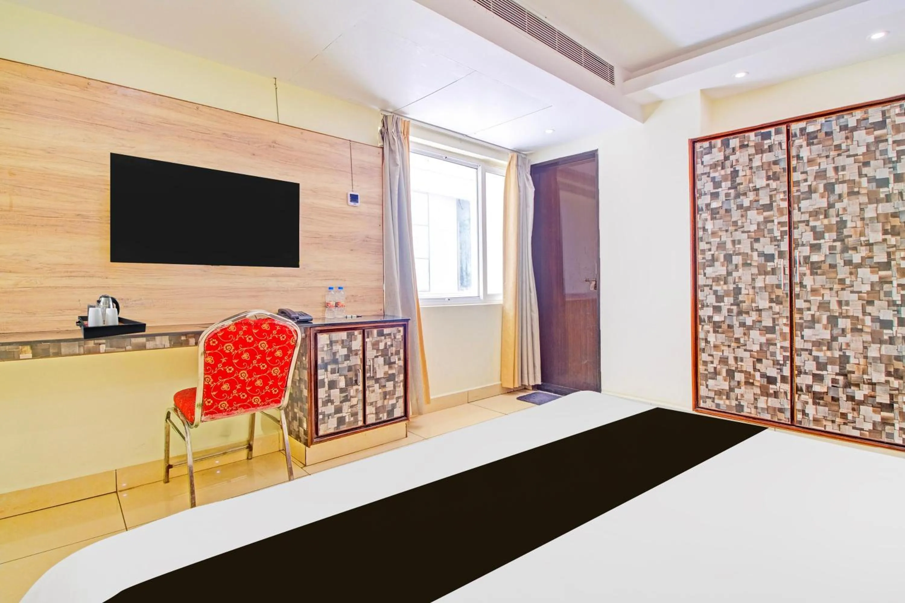 Bedroom in Super Collection O Grand Governorpet