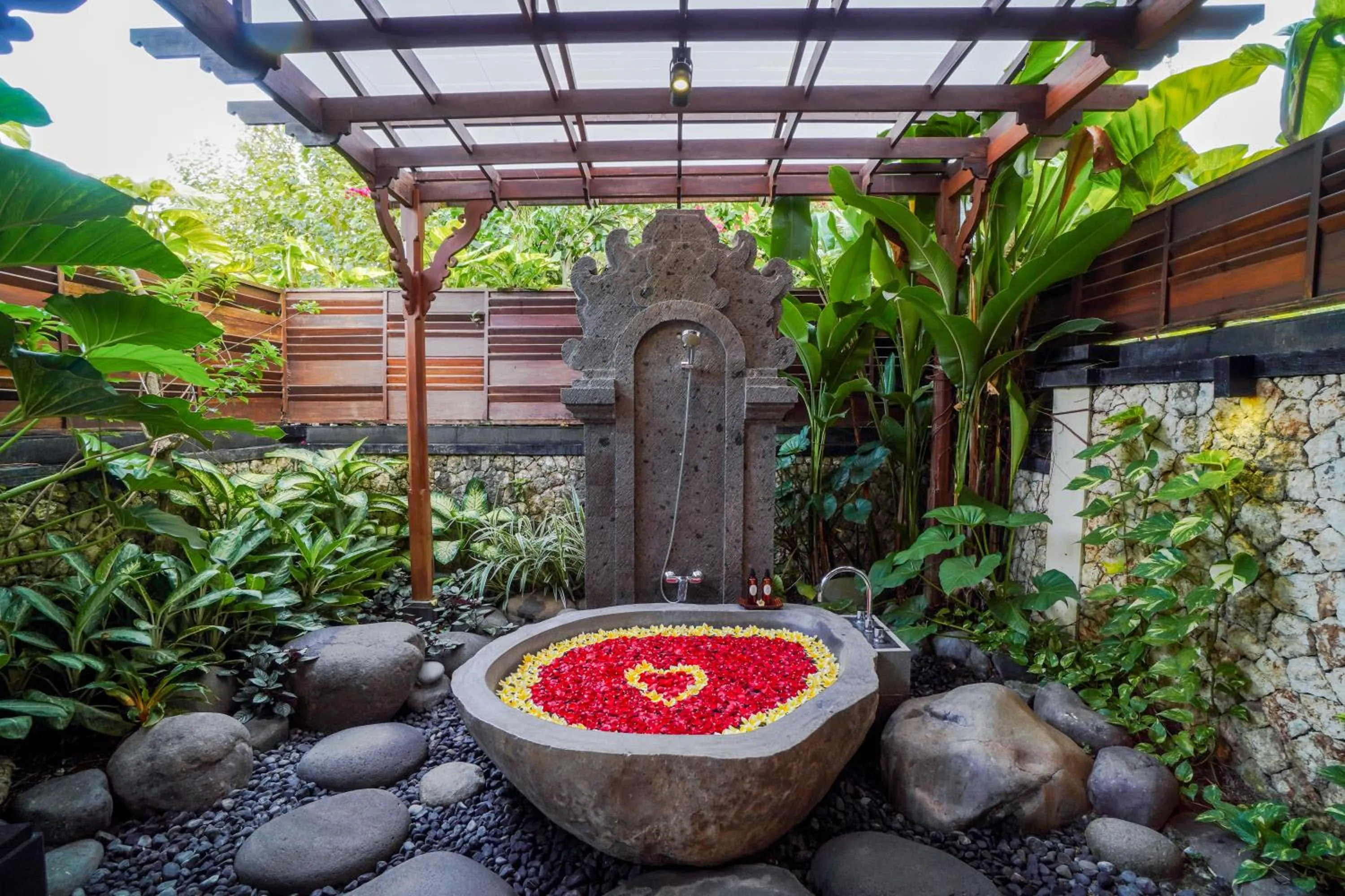 Bathroom in Giri Bhagawan Villas & Spa