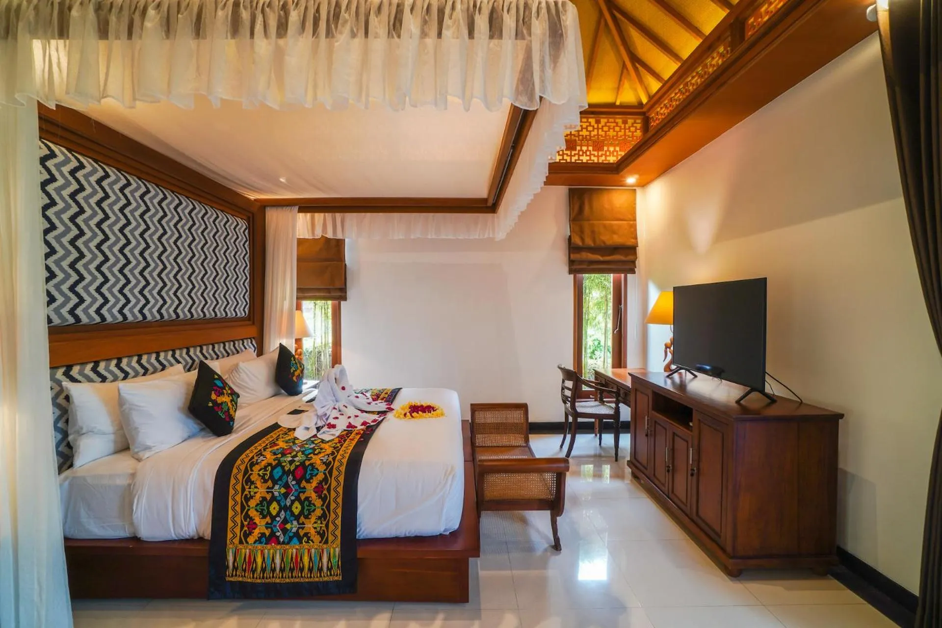 Bed in Giri Bhagawan Villas & Spa