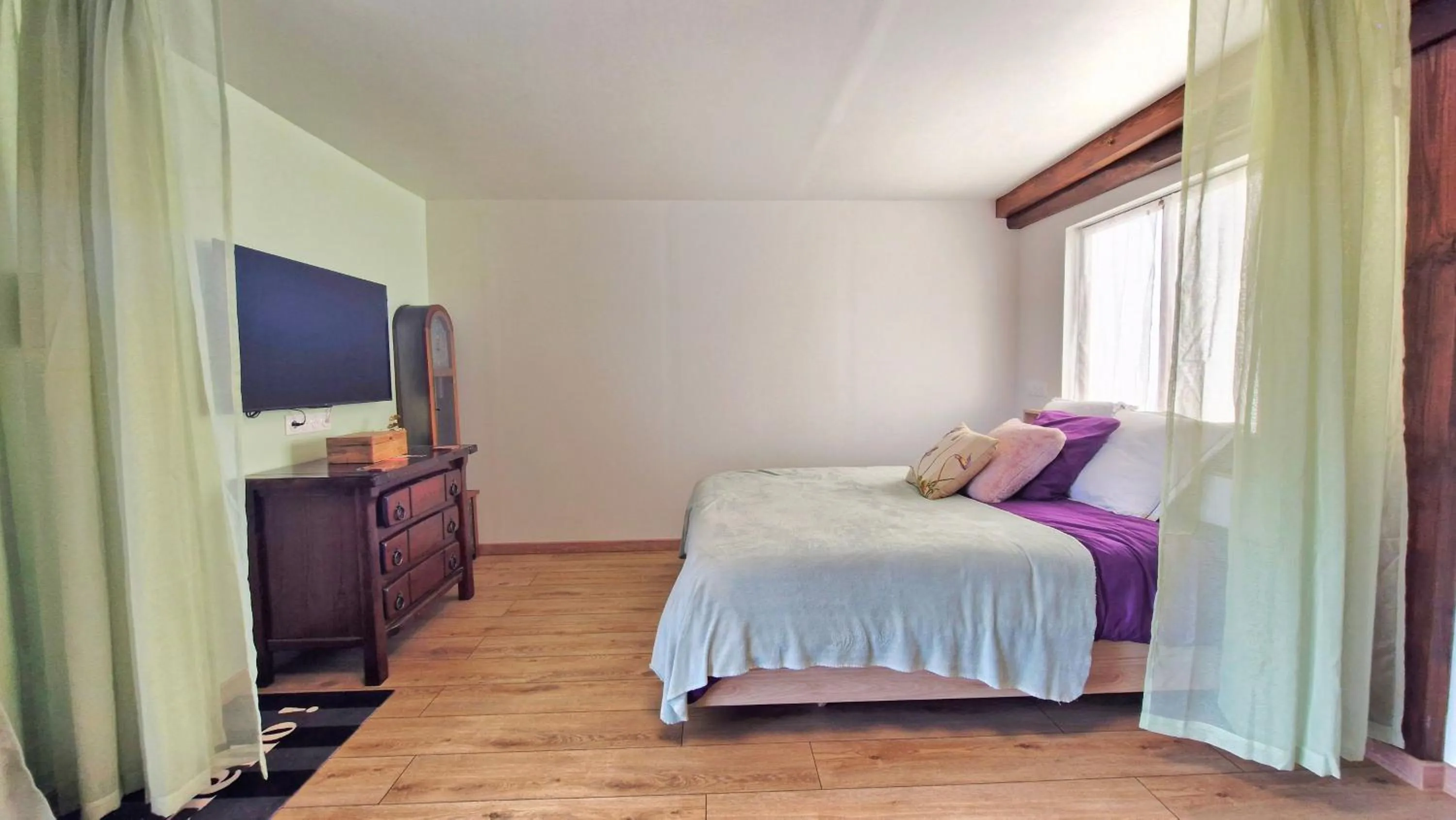 Bedroom, Bed in La Lisière du Morvan