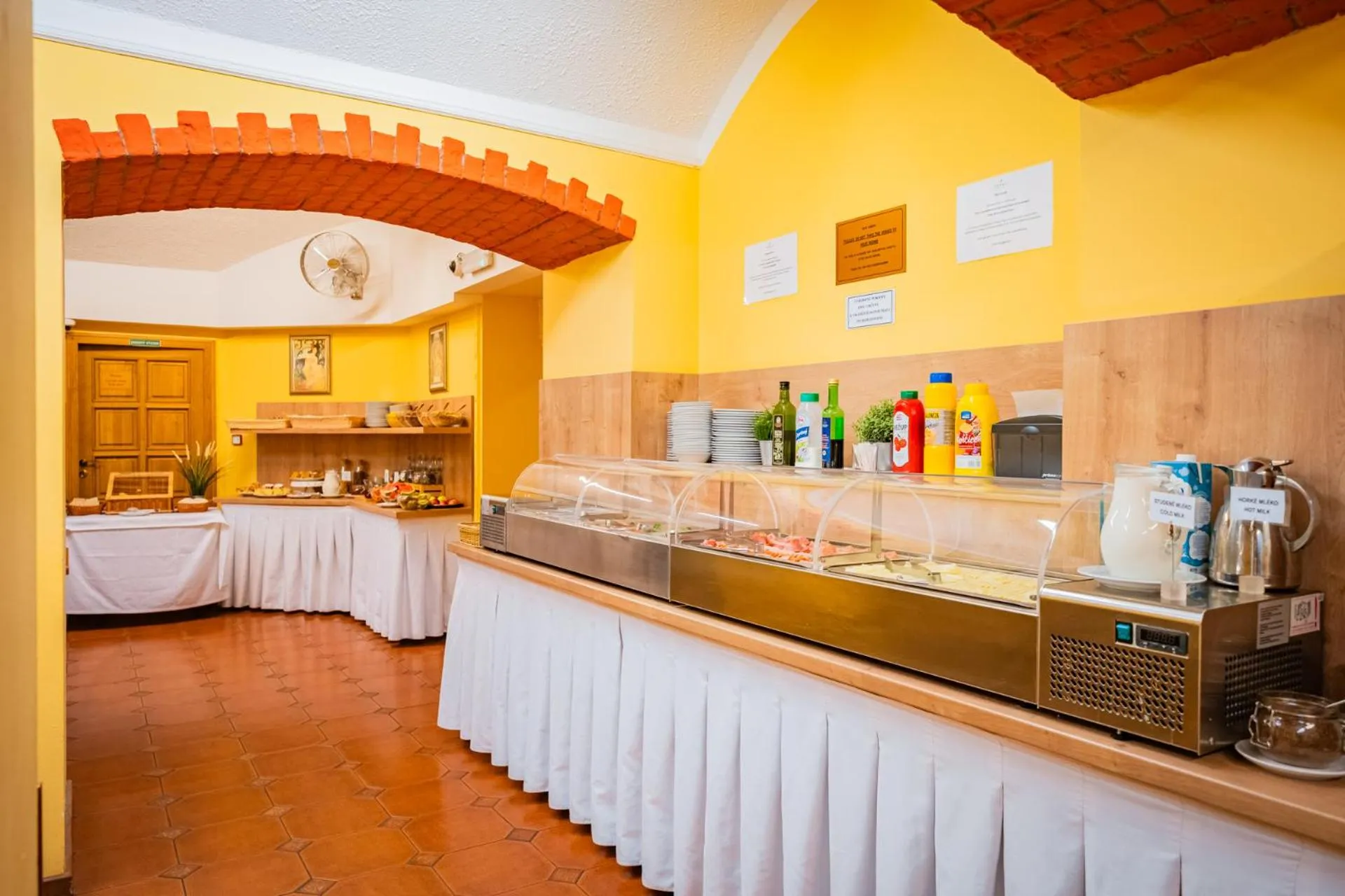 Buffet breakfast in Hotel Atos