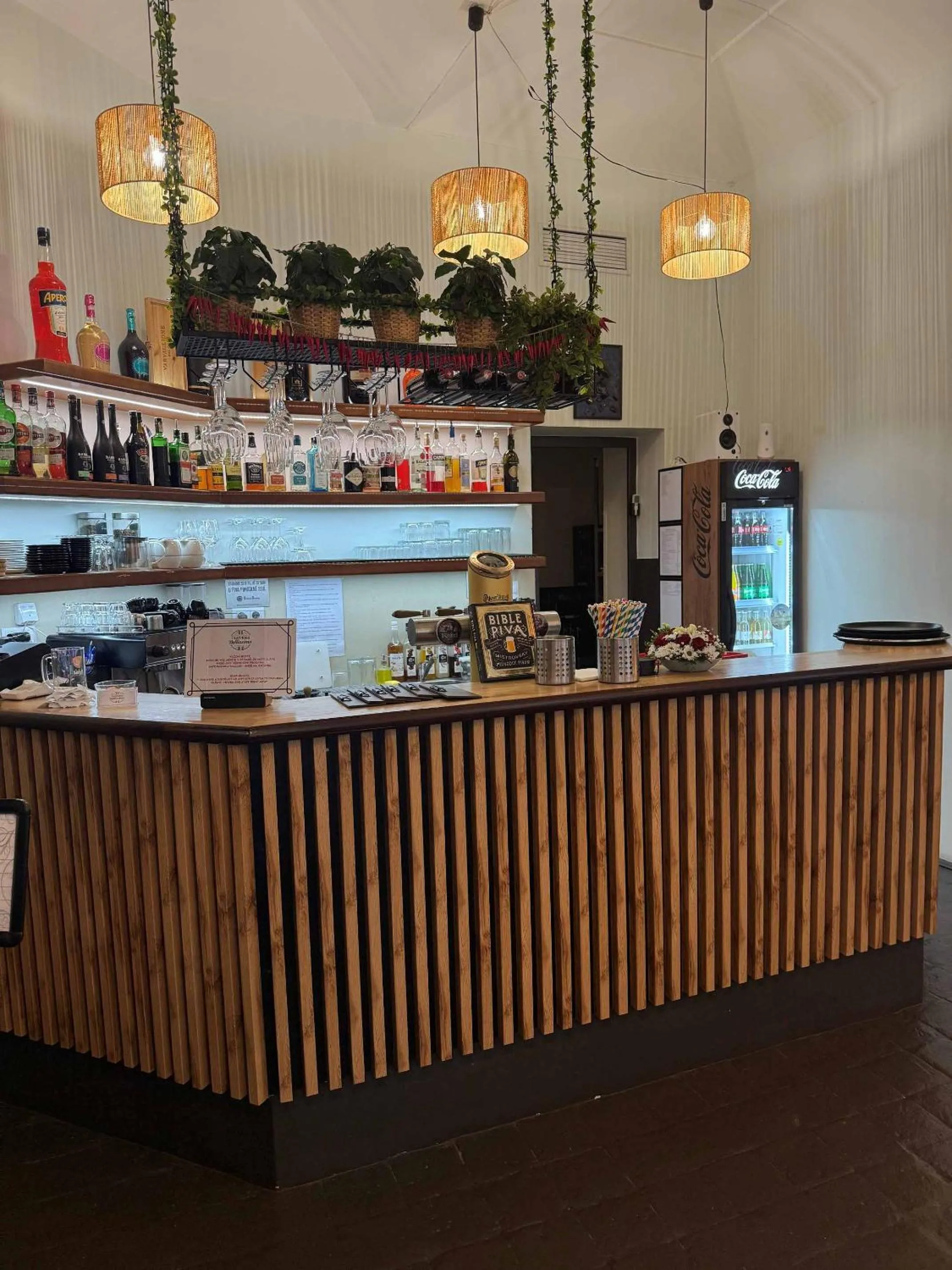 Restaurant/places to eat in Hotel Atos