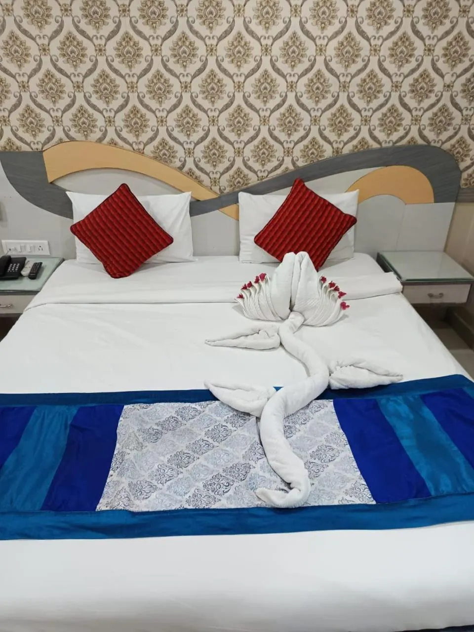 Property building, Bed in Hotel Grand Corporate