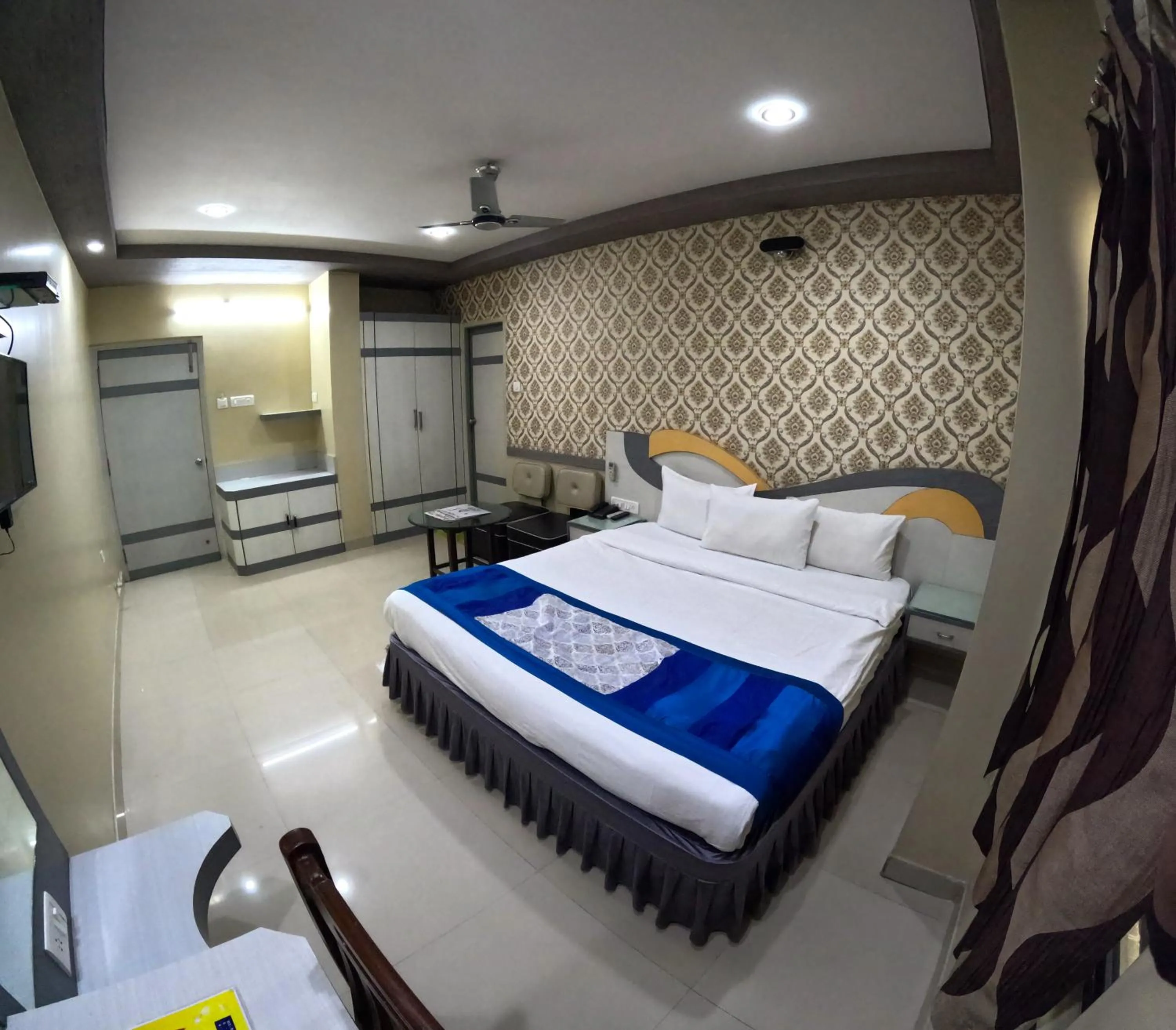 Bed in Hotel Grand Corporate