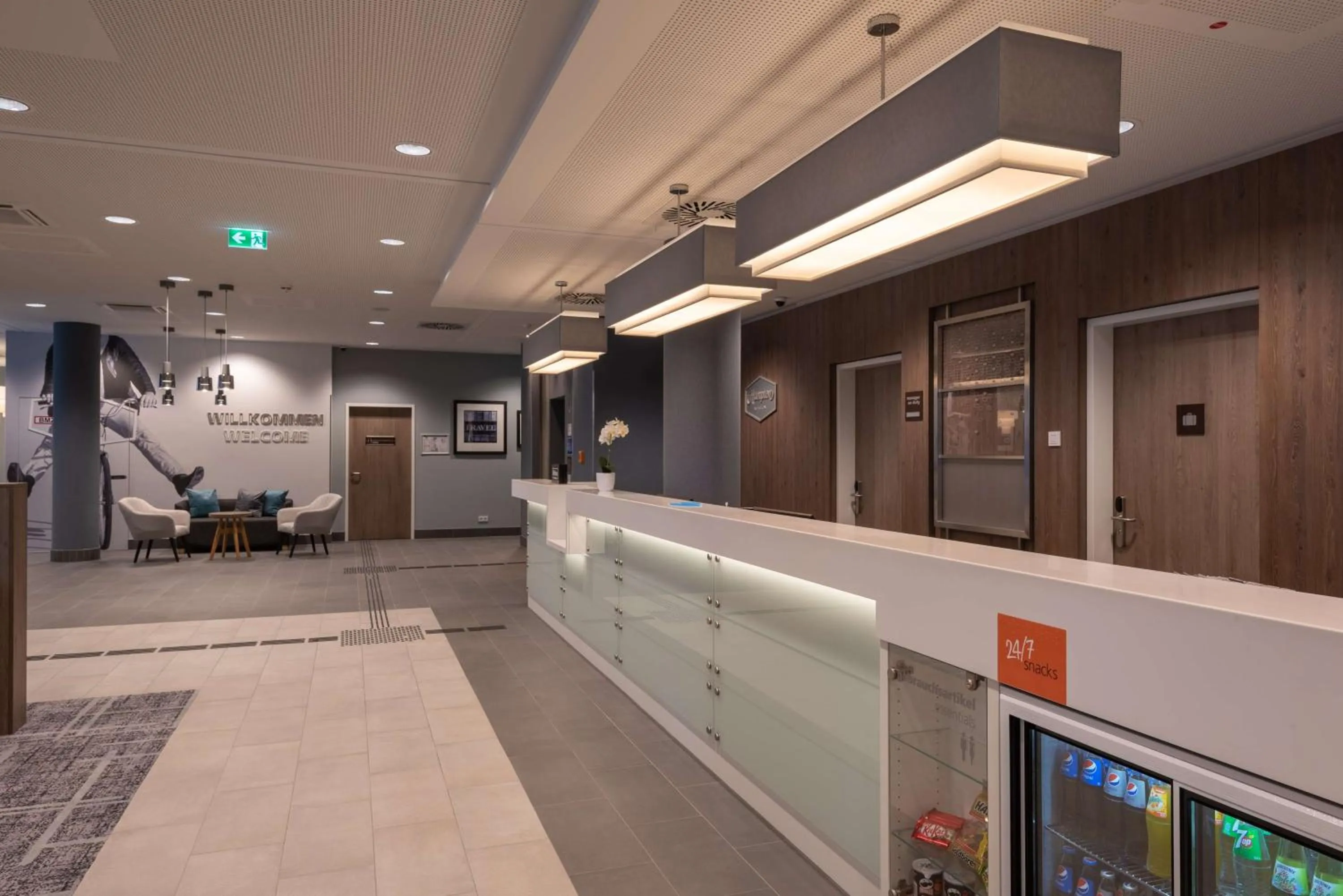 Lobby or reception in Hampton by Hilton Düsseldorf City Centre
