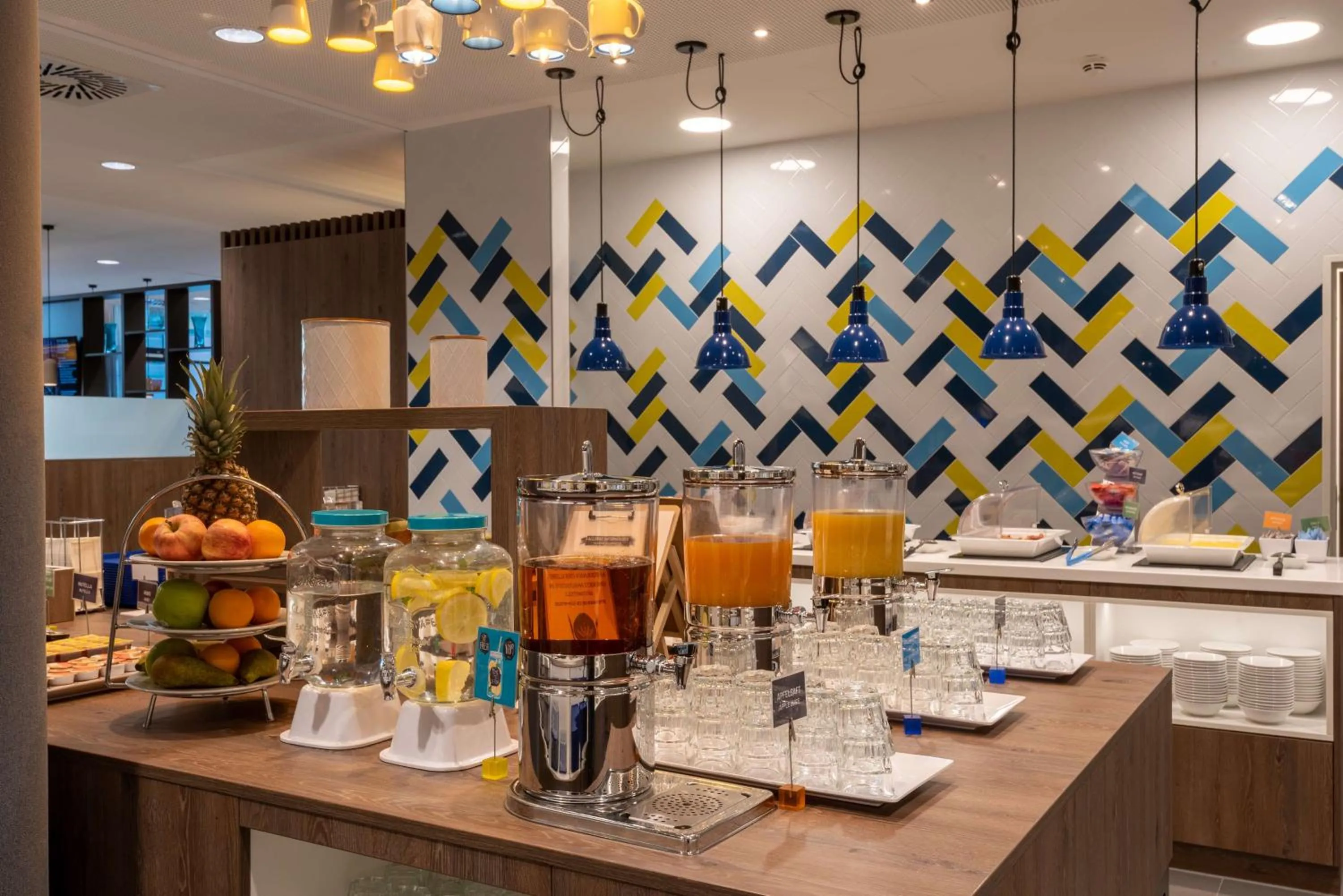 Breakfast in Hampton by Hilton Düsseldorf City Centre