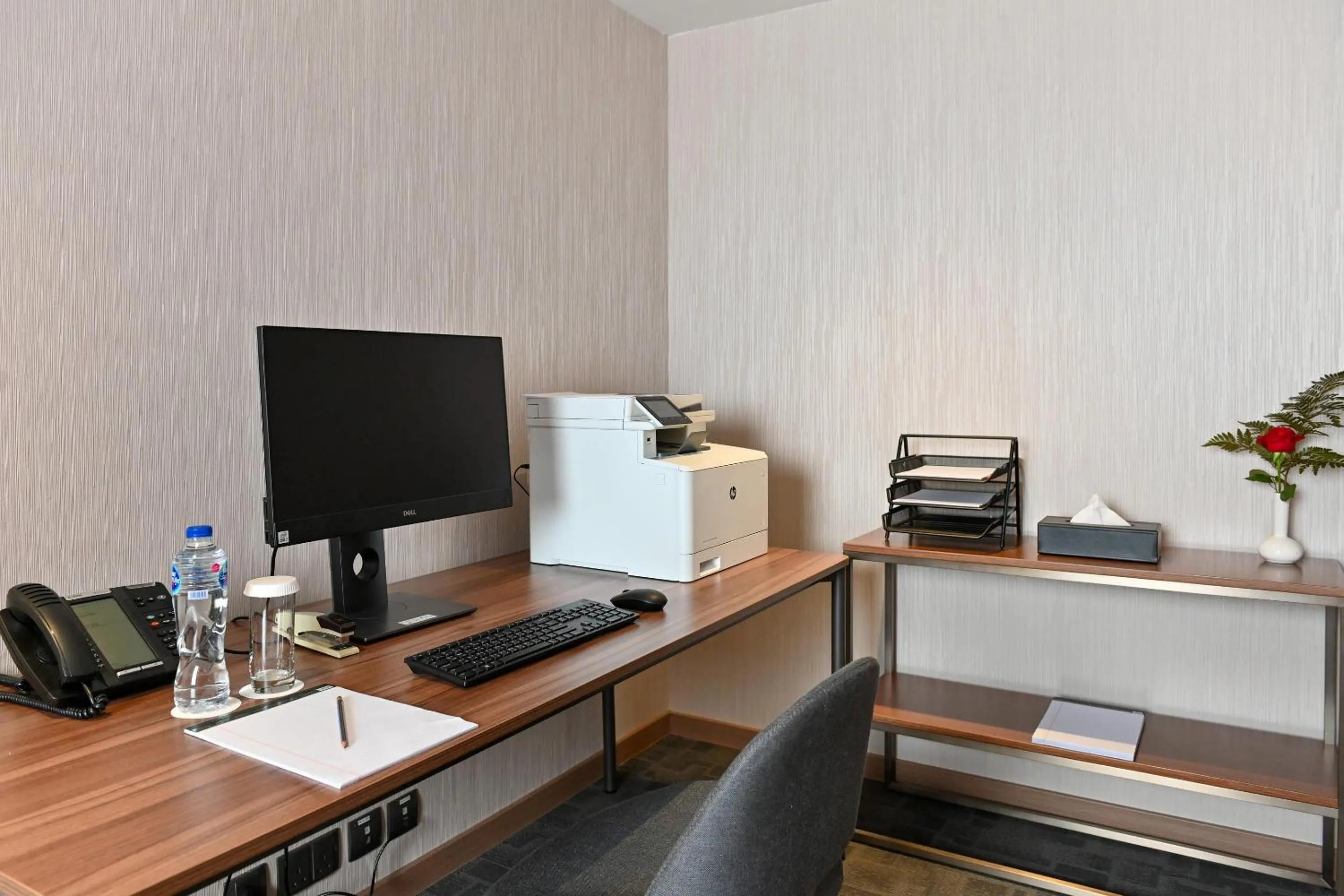 Business facilities in Clarion Hotel Jeddah Airport