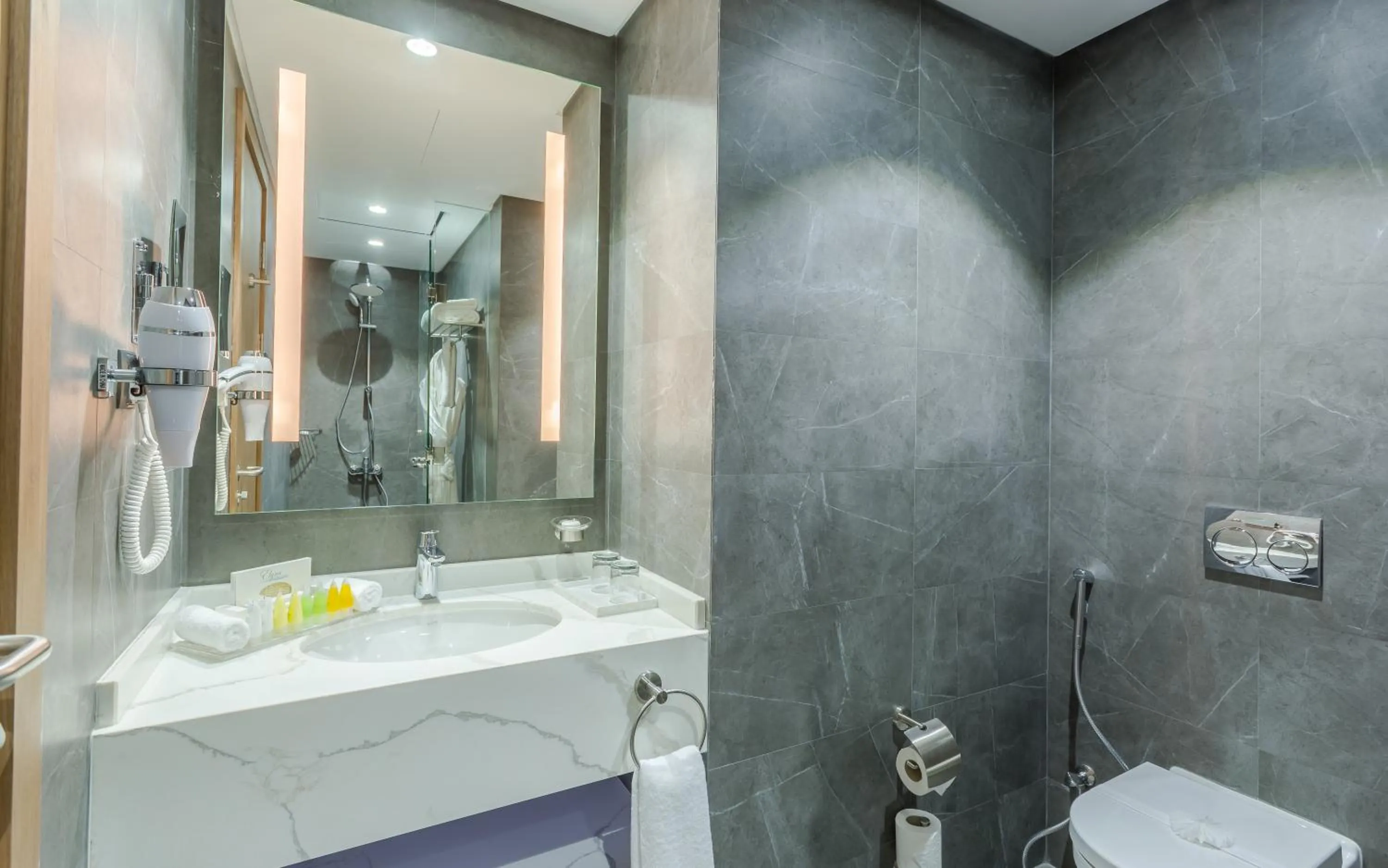 Bathroom in Clarion Hotel Jeddah Airport