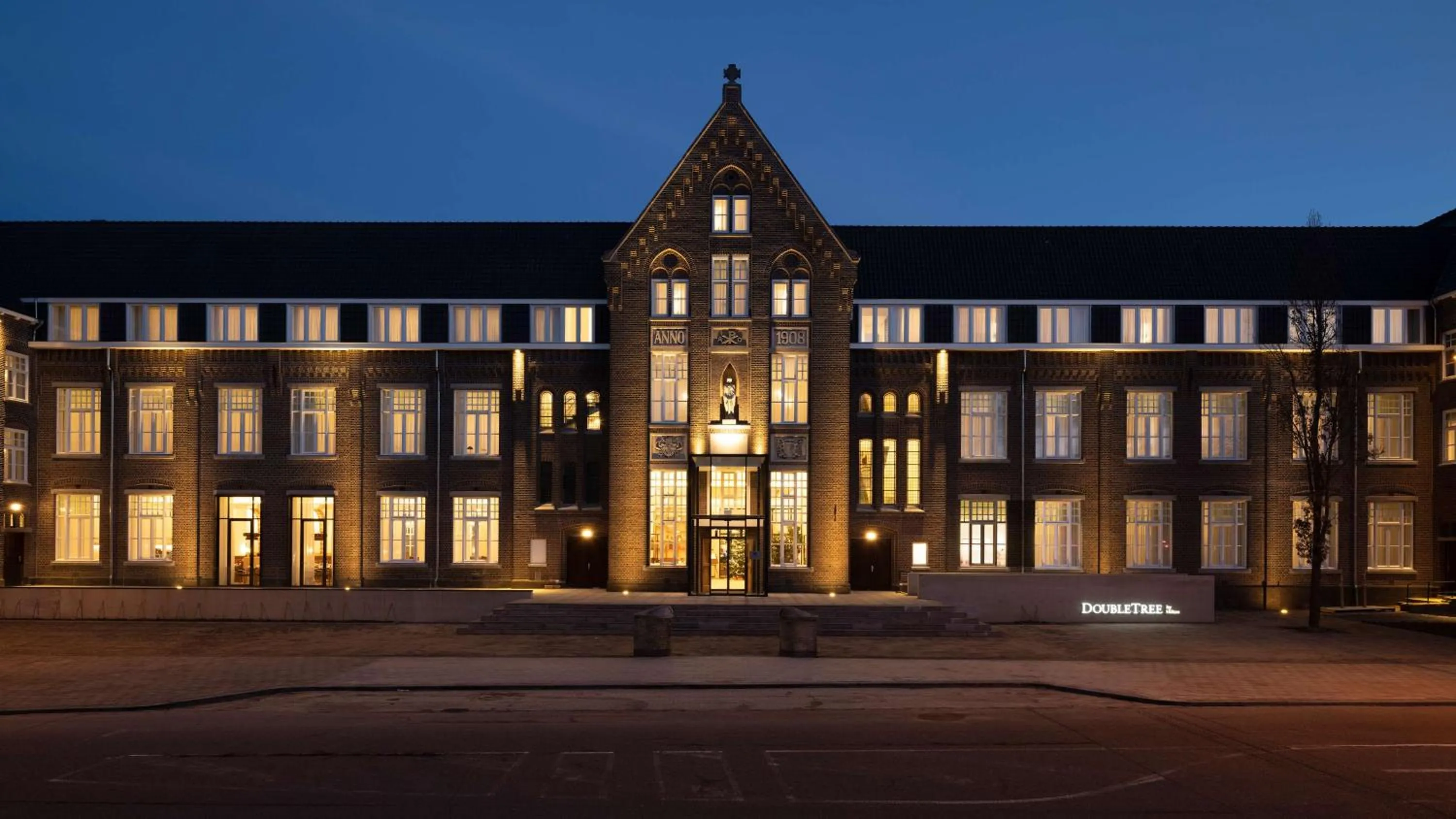 Property building in DoubleTree by Hilton Sittard