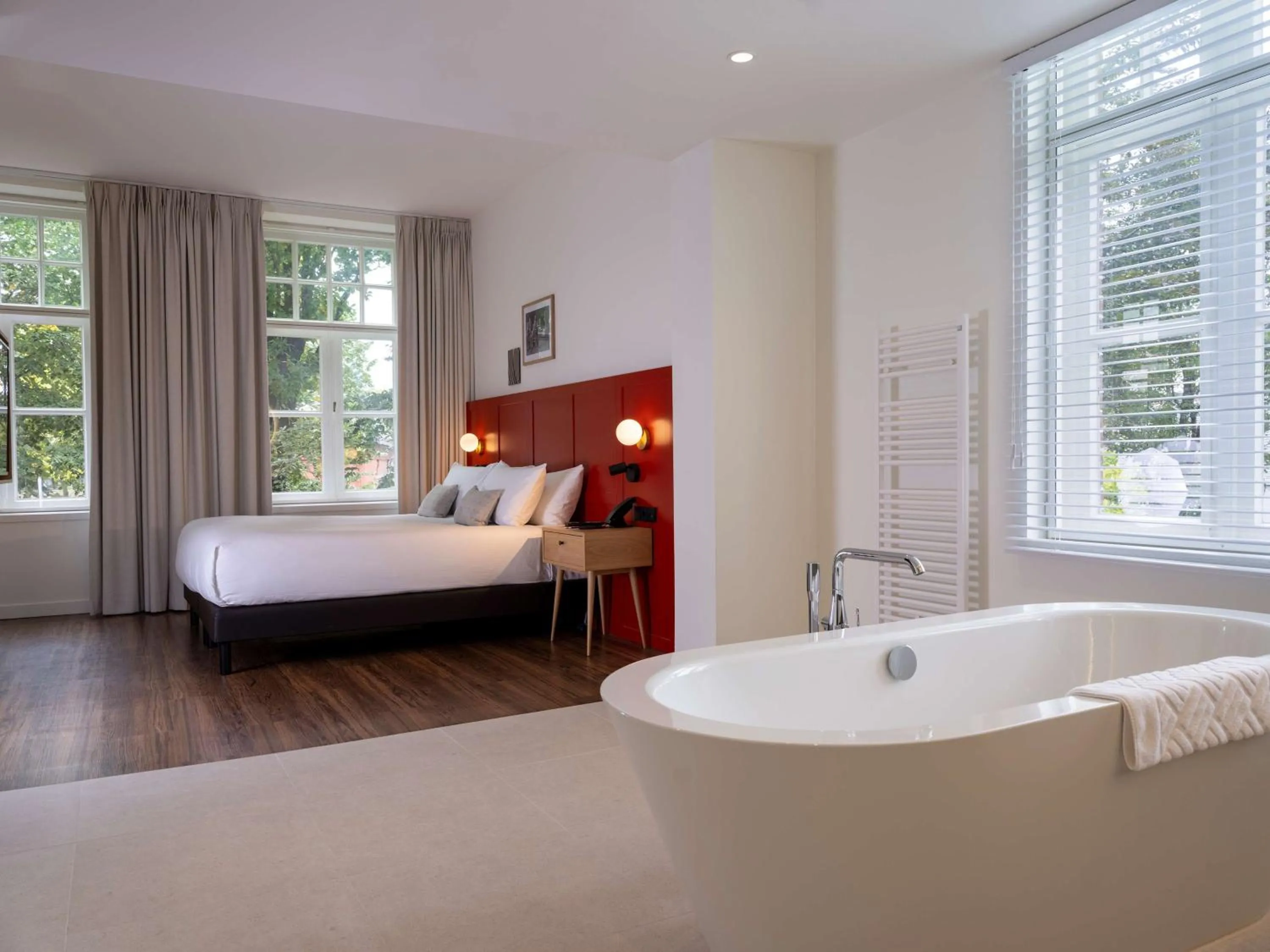 Bathroom, Bed in DoubleTree by Hilton Sittard