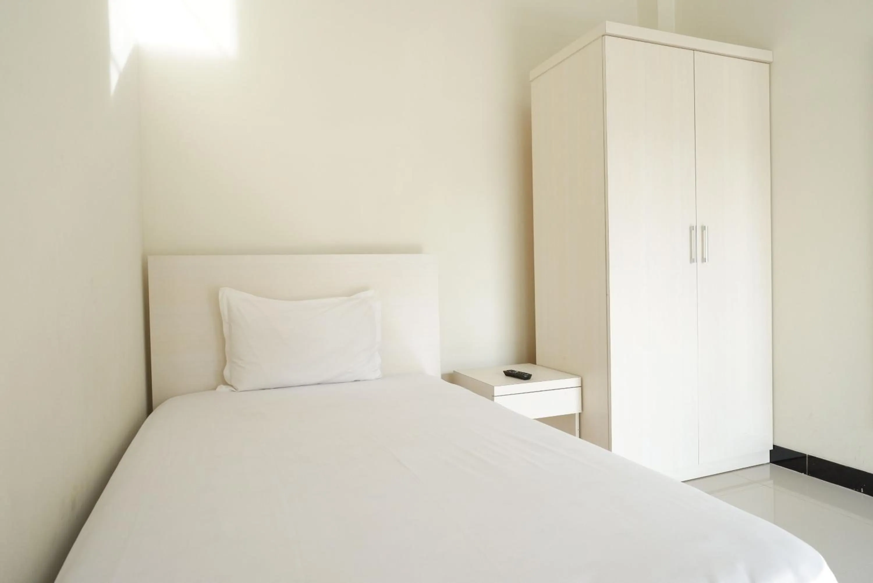 Bedroom, Bed in Urbanview Hotel Syariah Casa Azmya Yogyakarta by RedDoorz