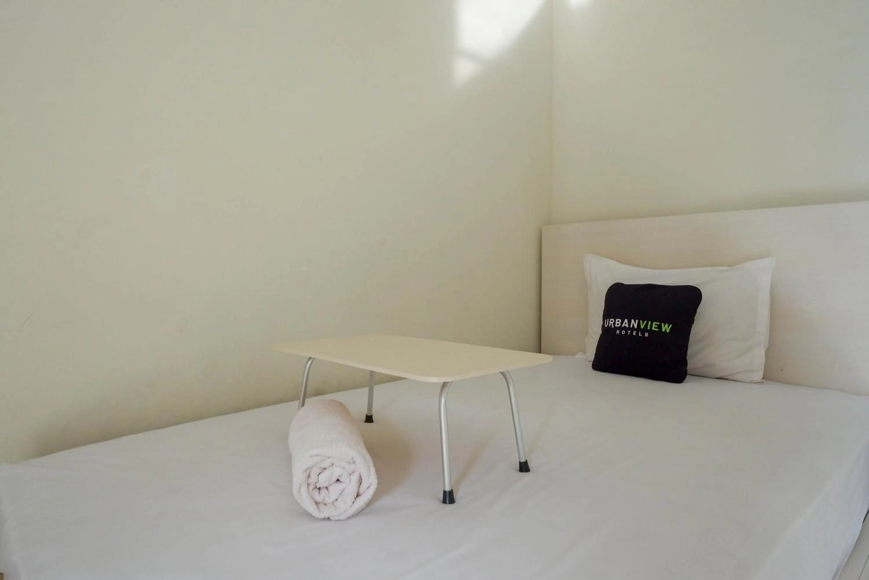 Bedroom, Bed in Urbanview Hotel Syariah Casa Azmya Yogyakarta by RedDoorz