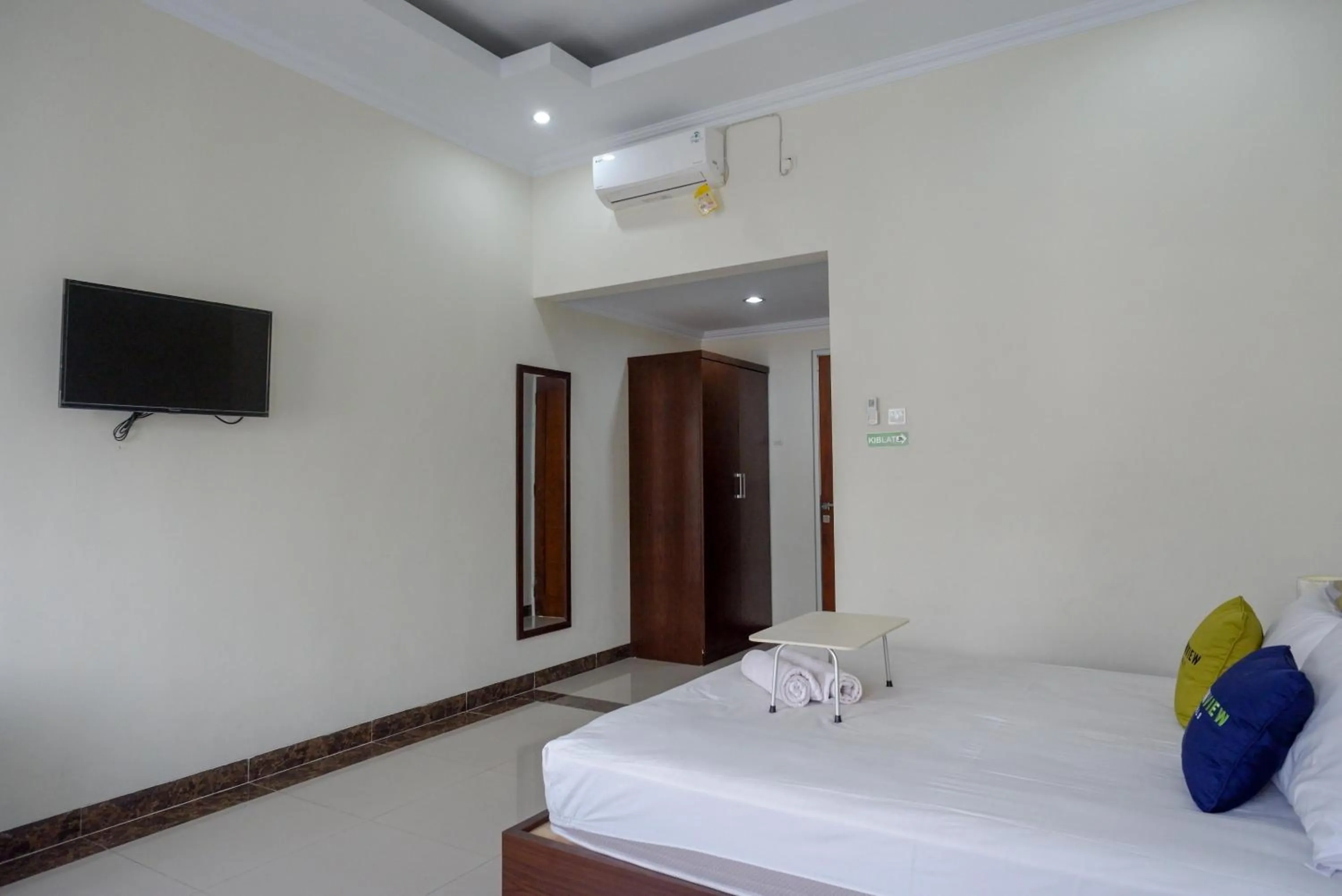 Bedroom, Bed in Urbanview Hotel Syariah Casa Azmya Yogyakarta by RedDoorz