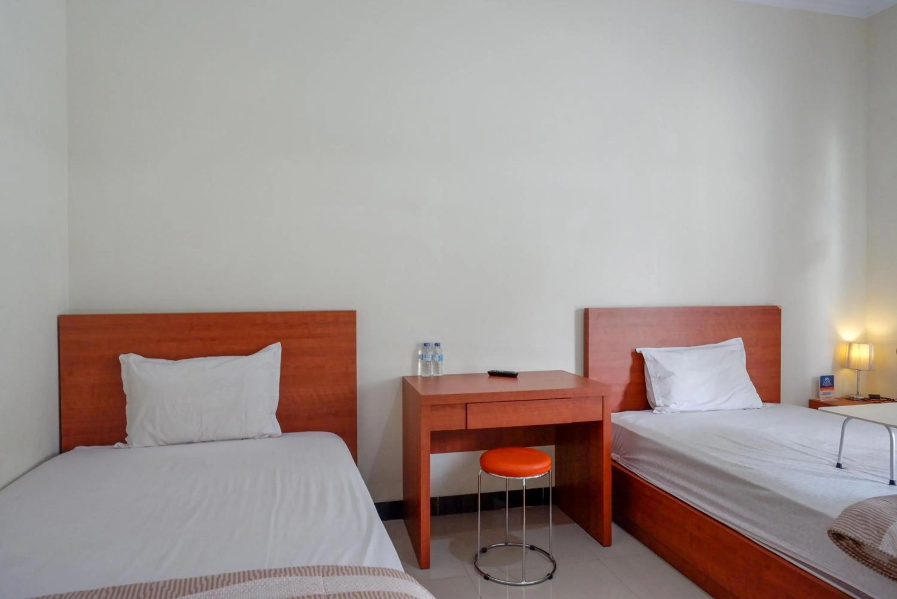 Bedroom, Bed in Urbanview Hotel Syariah Casa Azmya Yogyakarta by RedDoorz