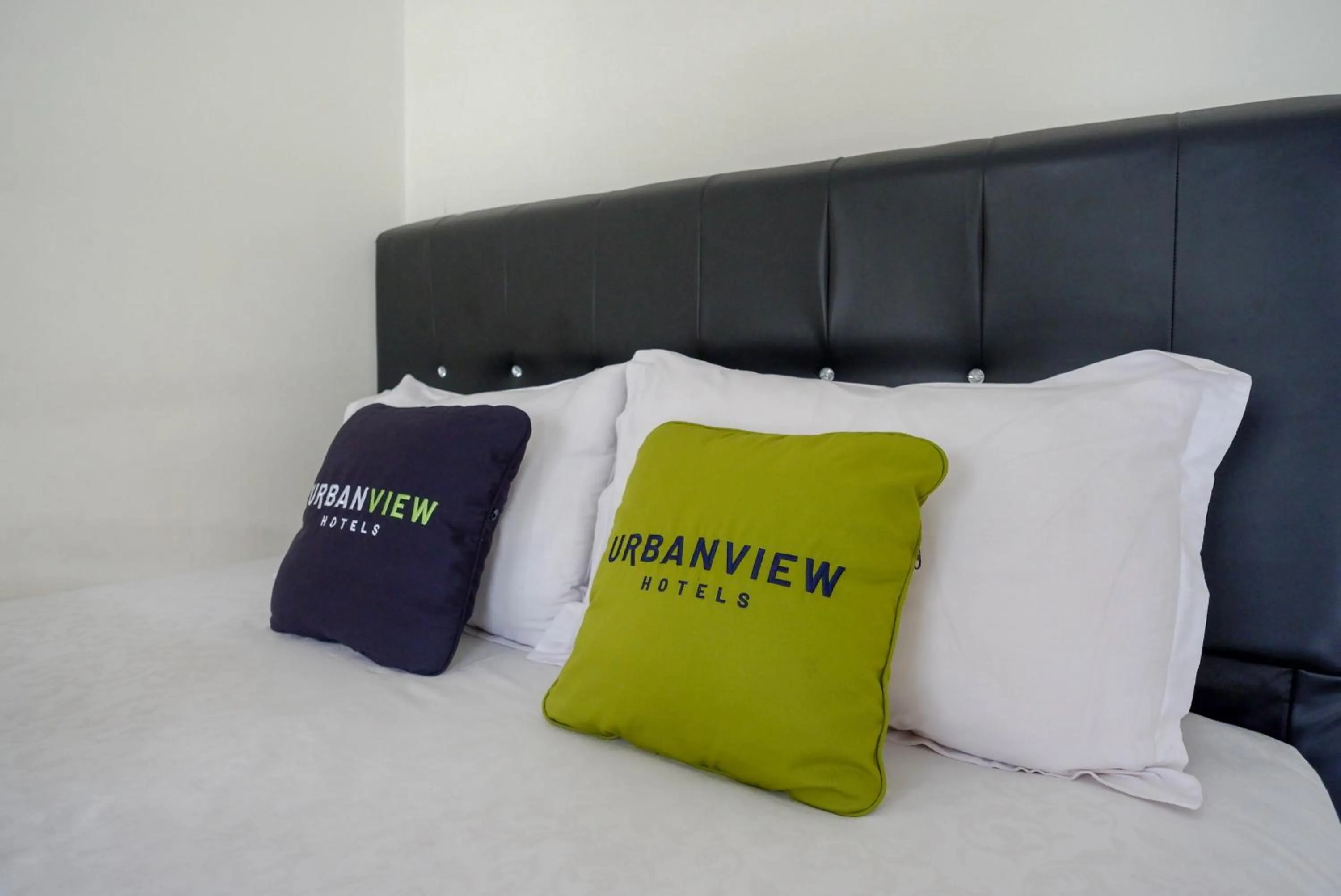 Bedroom, Bed in Urbanview Hotel Syariah Casa Azmya Yogyakarta by RedDoorz